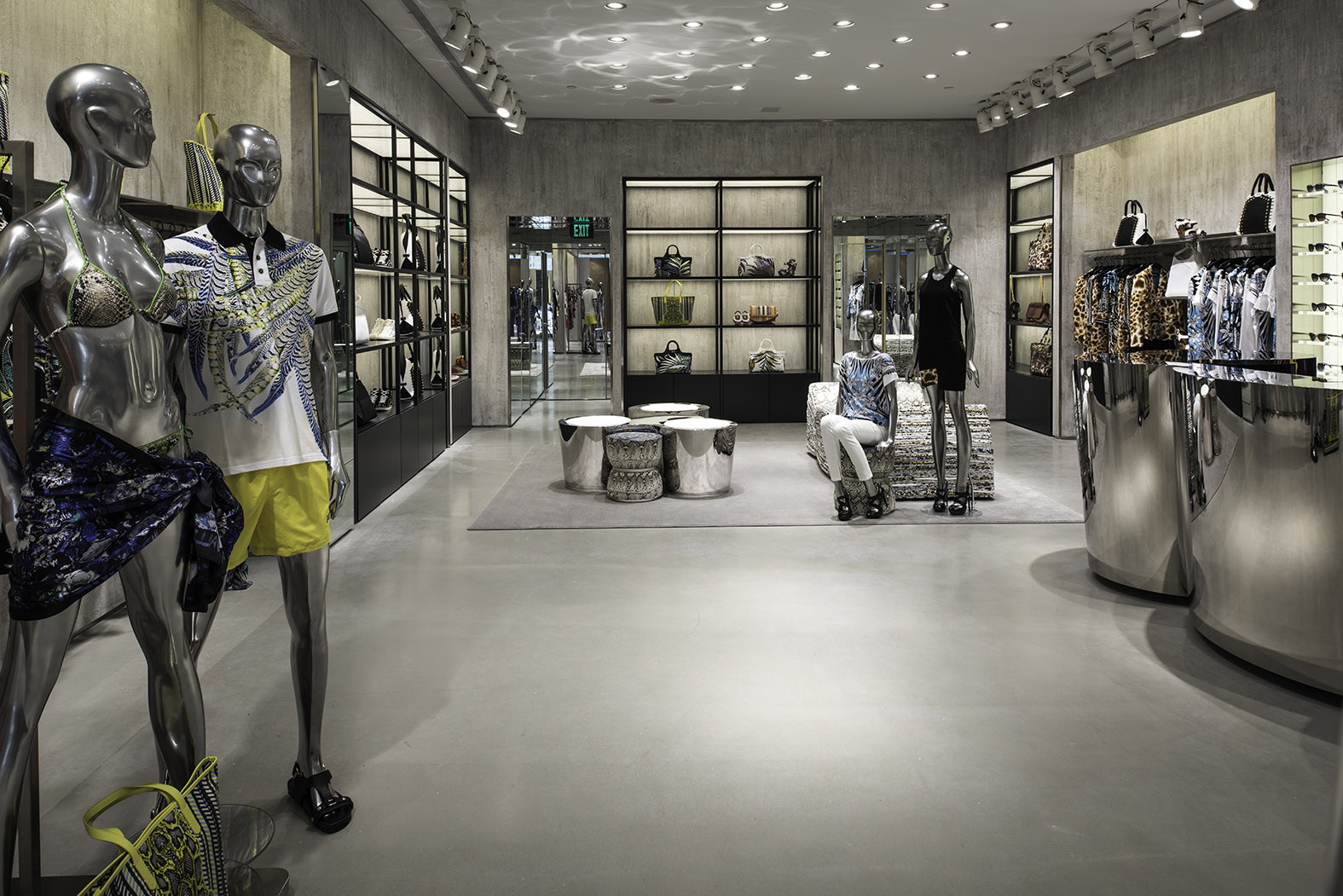 Arne Aanvulling Verouderd Racked Exclusive! Your First Look Inside Just Cavalli's First Miami  Flagship - Racked Miami