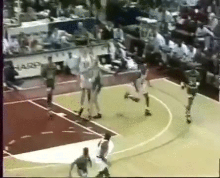 Chris Webber pass to Cheaney GIF
