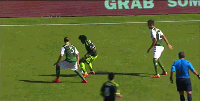 Obafemi Martins is a wizard of some kind. A damned wizard!