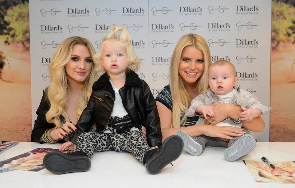 Could Jessica Simpson's kids be any cuter? Image via Facebook/Jessica Simpson