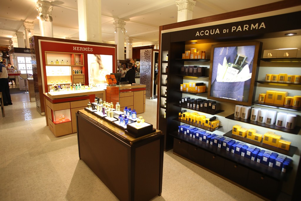 Image via <a href="http://www.wwd.com/beauty-industry-news/retailing/saks-sharpens-artisanal-approach-to-fragrances-7168756">WWD</a>