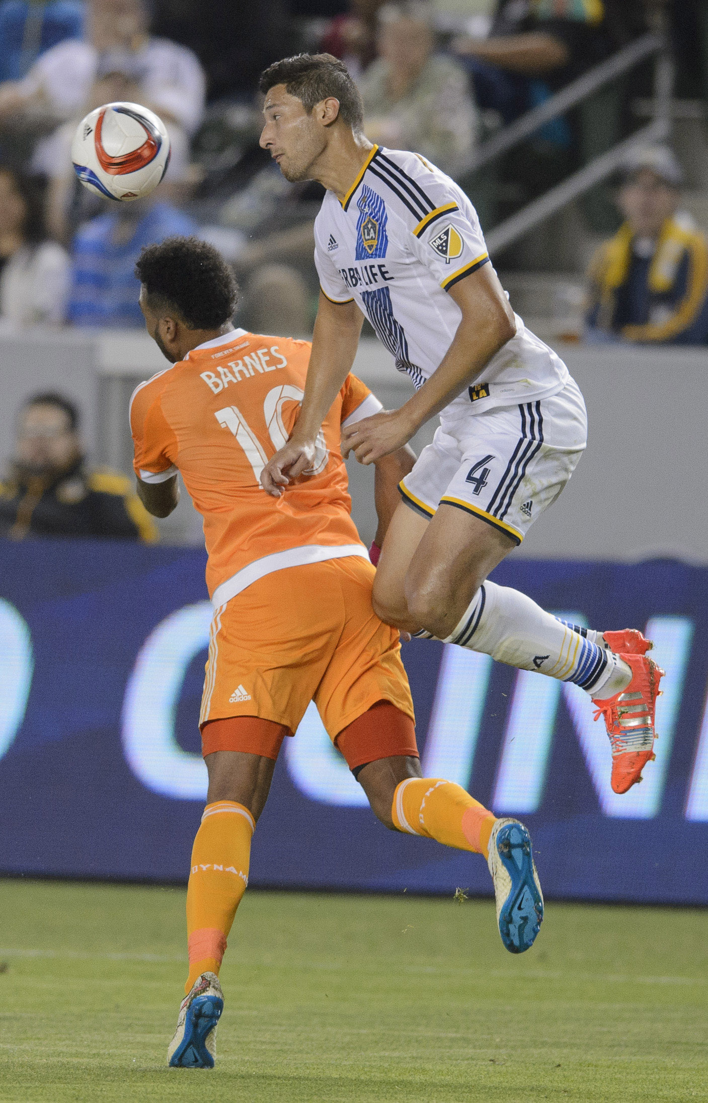 Giles Barnes and Omar Gonzalez are strong bets for the MLS Fantasy Dream Team this week