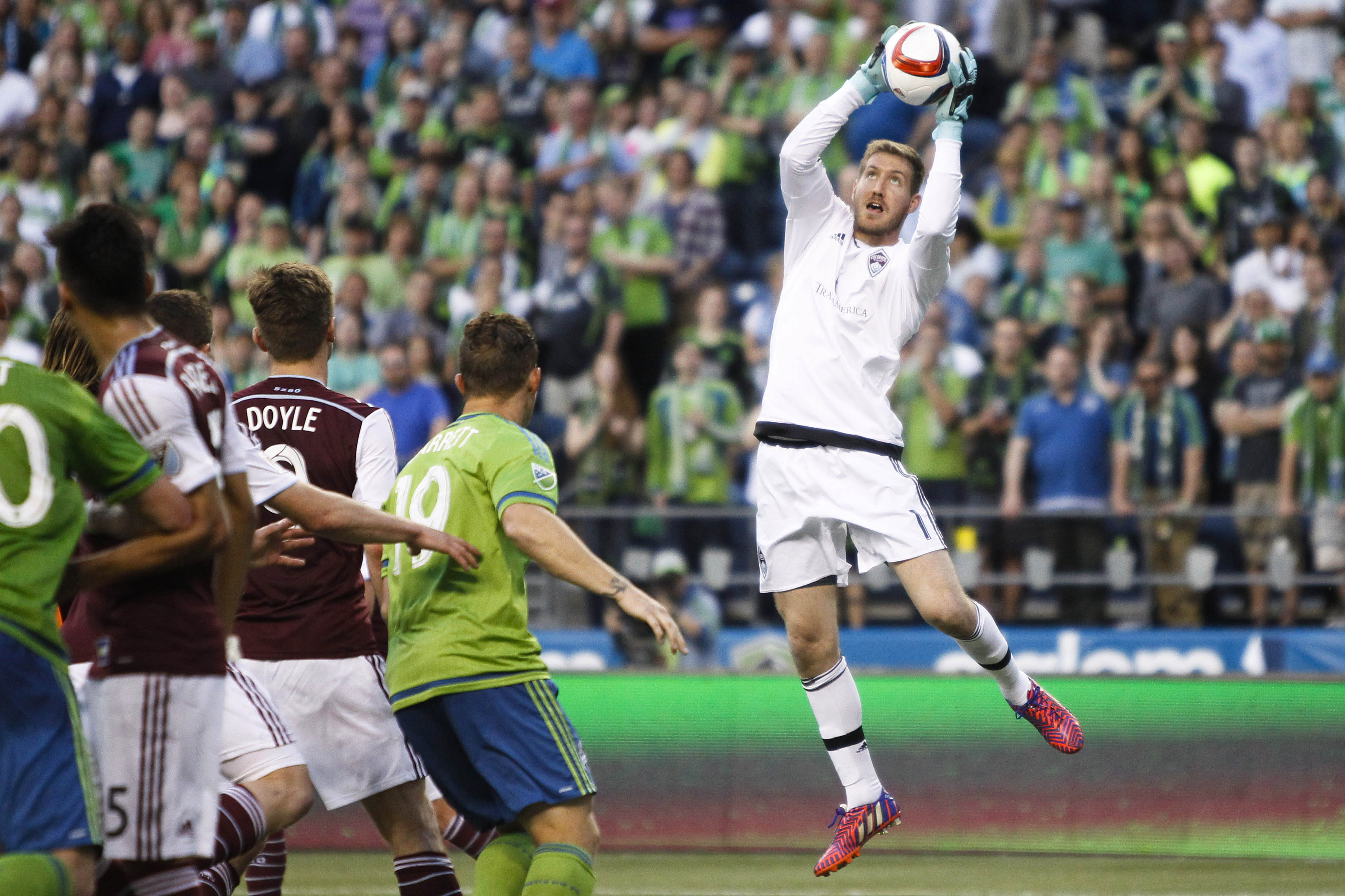 Clint Irwin collects a cross from the Seattle Sounders.