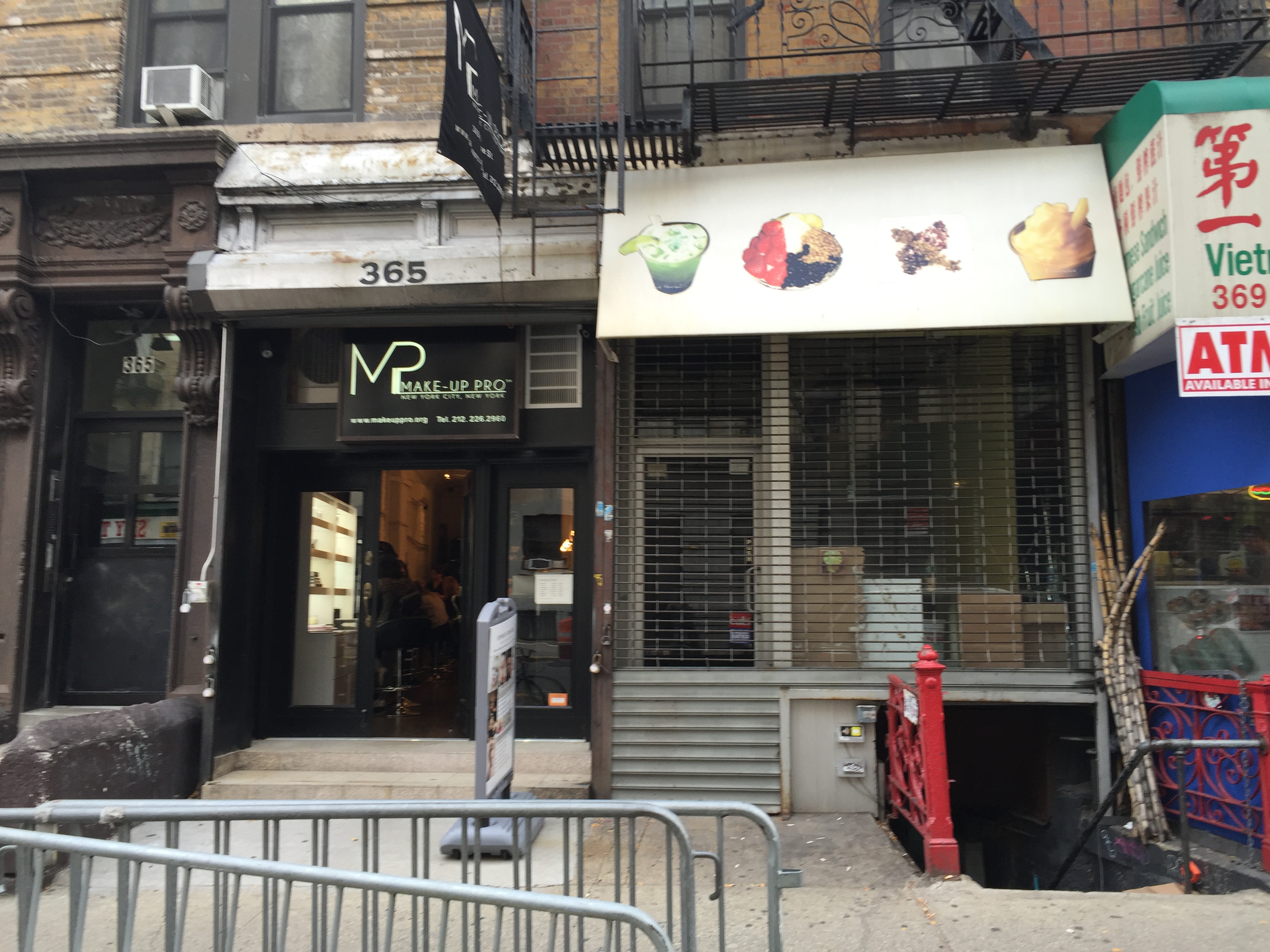 Prosperity Dumpling may be moving into this space on Broome Street.