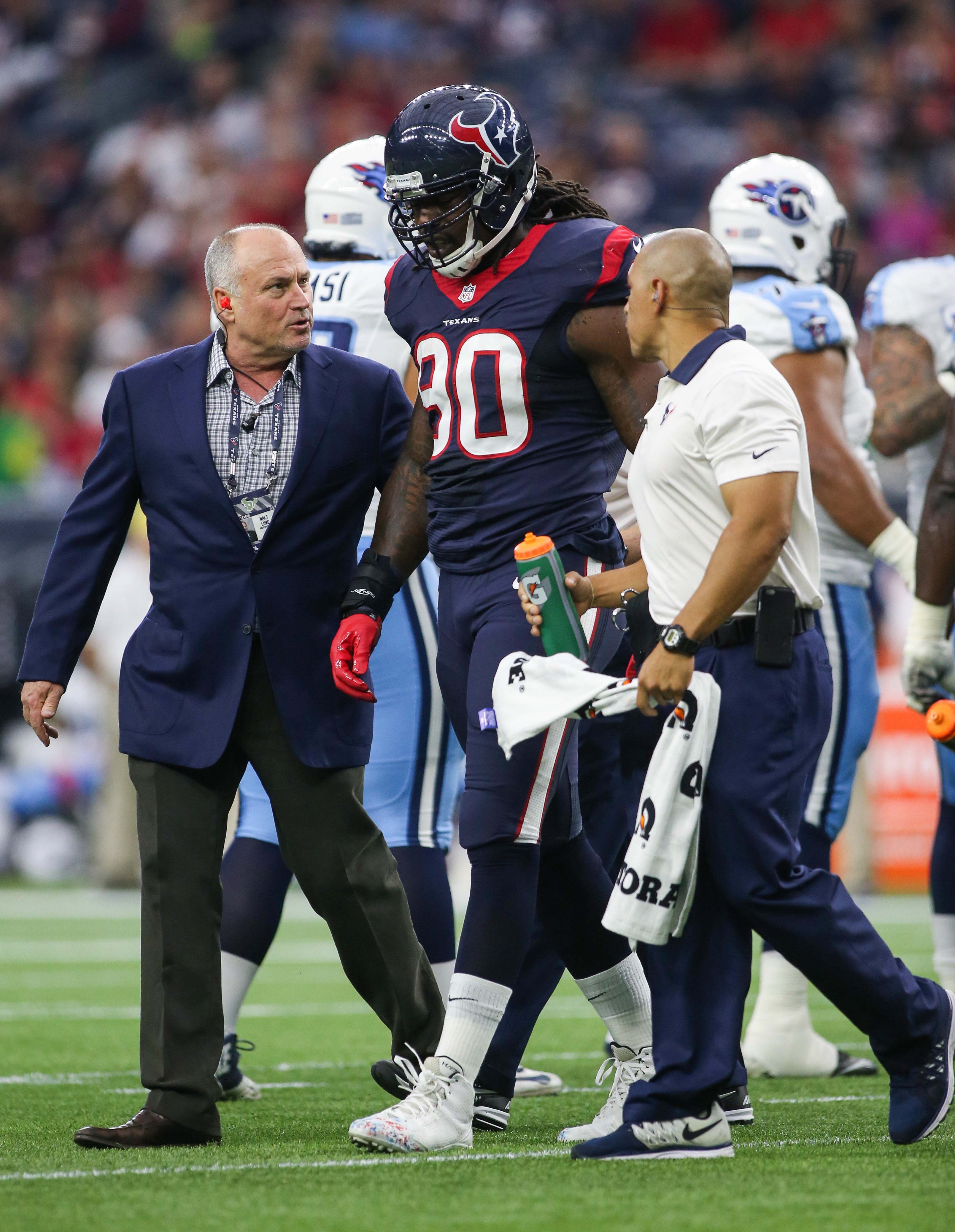 You probably won't see Clowney comin' on Monday night.