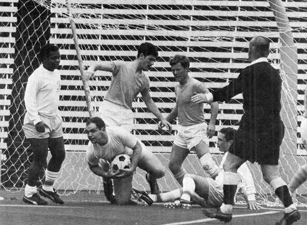 University of Washington soccer action at Husky Stadium, 1968. Courtesy Tyee yearbook archives, UW Libraries.