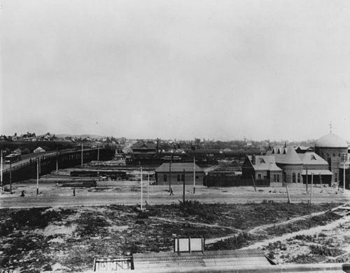 The Arts District, 1893. Image via <a href="http://jpg2.lapl.org/pics26/00047864.jpg">Los Angeles Public Library Photo Collection</a>.