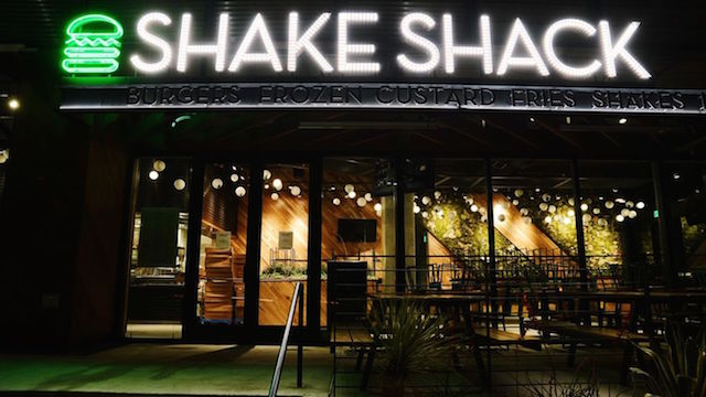 All hail the meat gods. Shake Shack is coming to Dallas. 