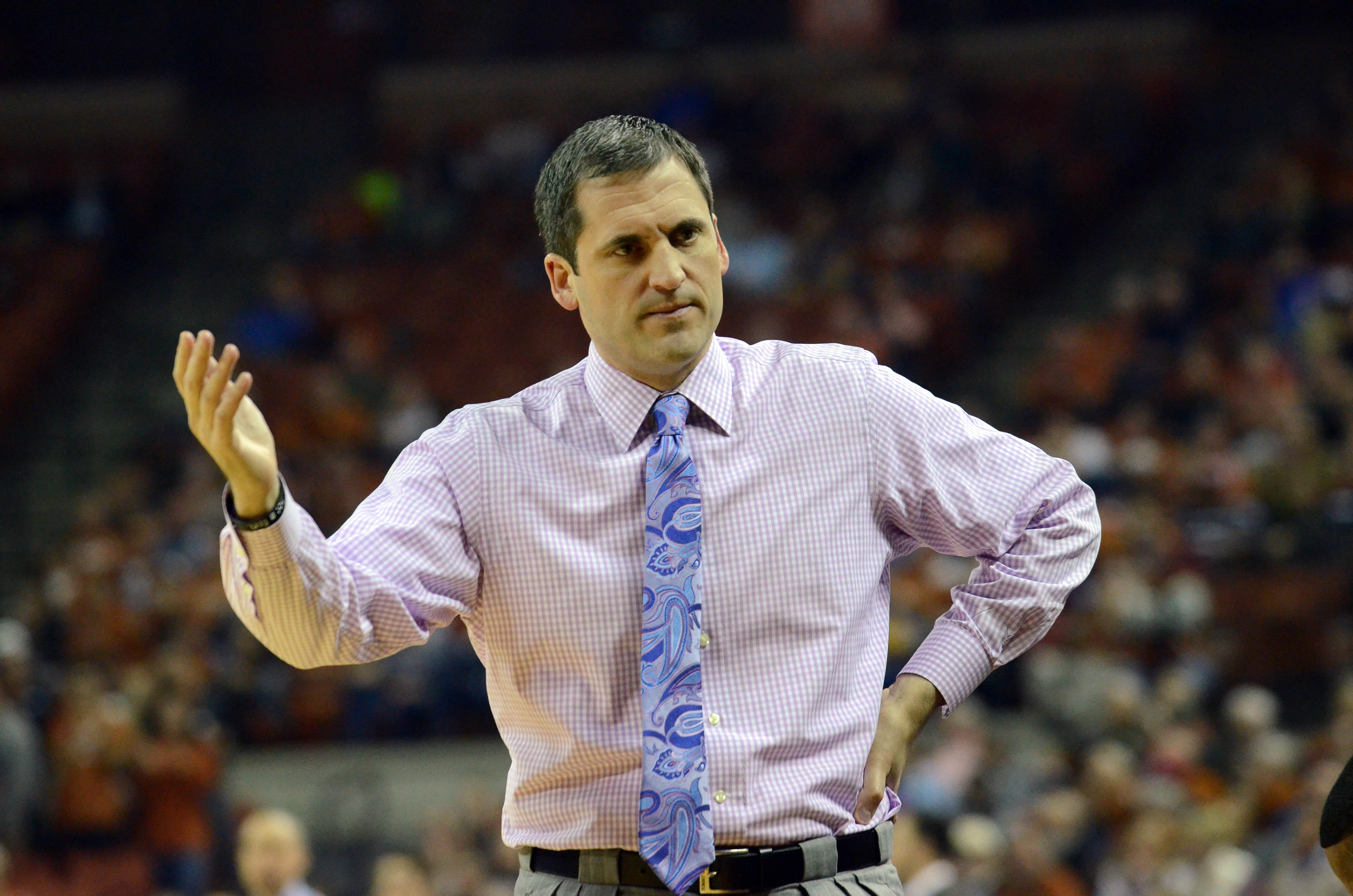 Steve Prohm totally looks like that one guy who played that one cop on that one show.