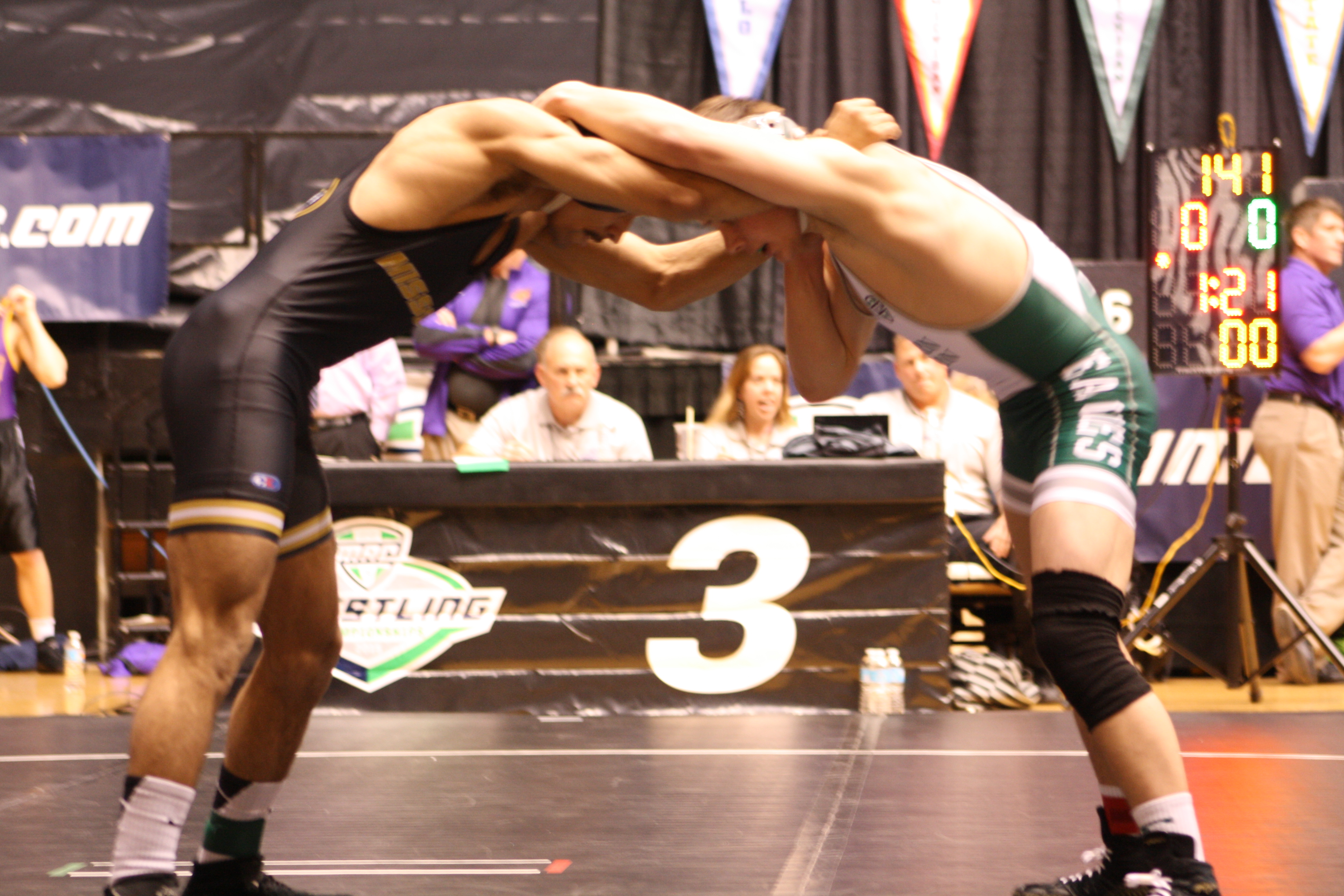 Could be the biggest match of the season for Lavion Mayes against #4 Sueflohn of NU