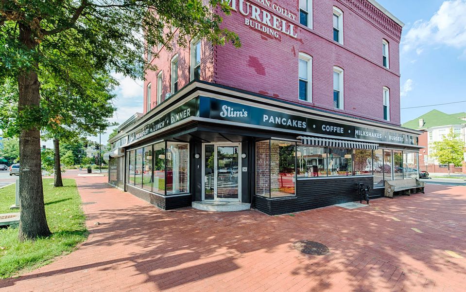 A restaurant dedicated to fried chicken will replace Slim’s Diner at the corner of Georgia Avenue and Upshur Street NW later this month