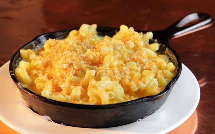 Hyde Park Bar & Grill's mac and cheese