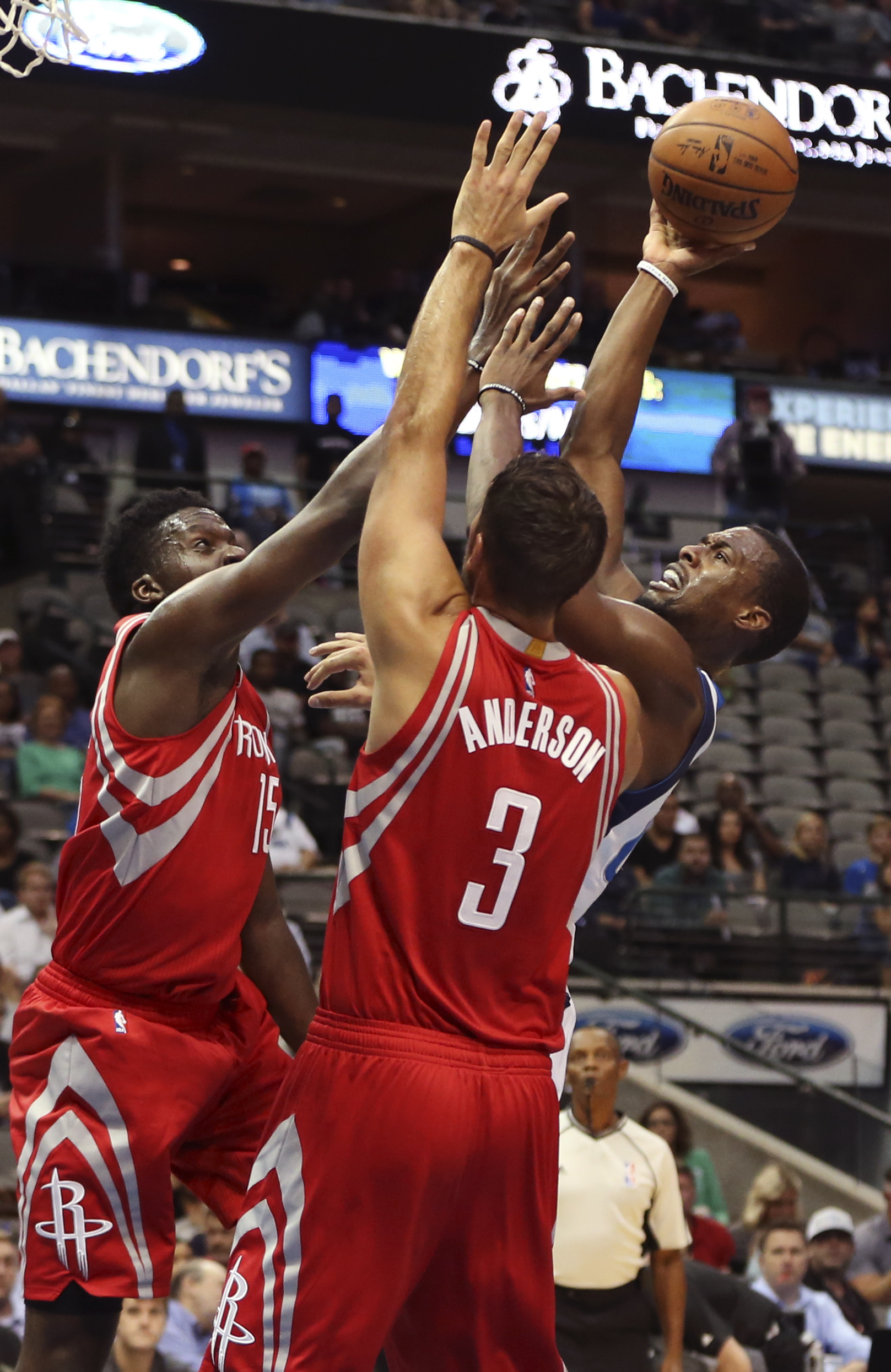 NBA: Preseason-Houston Rockets at Dallas Mavericks