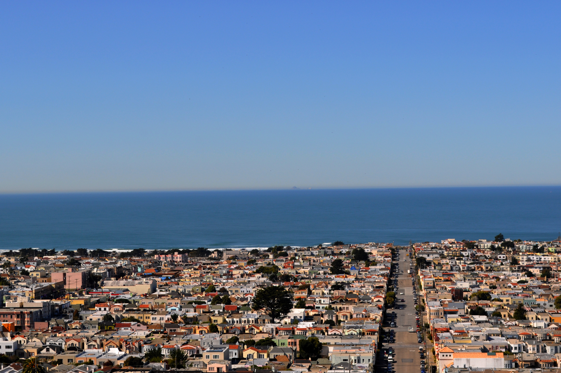 Outer Sunset homes and the Pacific Ocean on the horizon. 