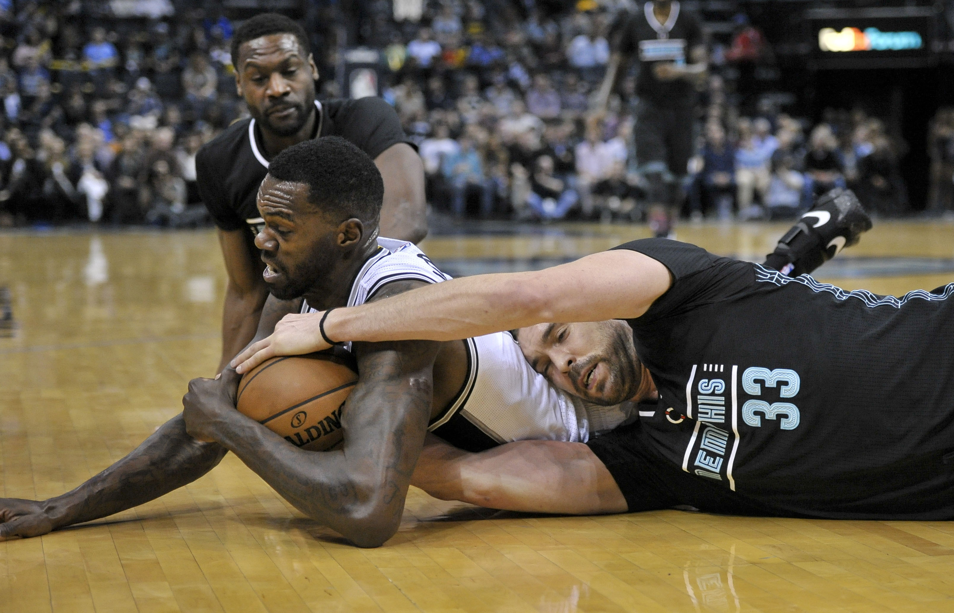 NBA: San Antonio Spurs at Memphis Grizzlies