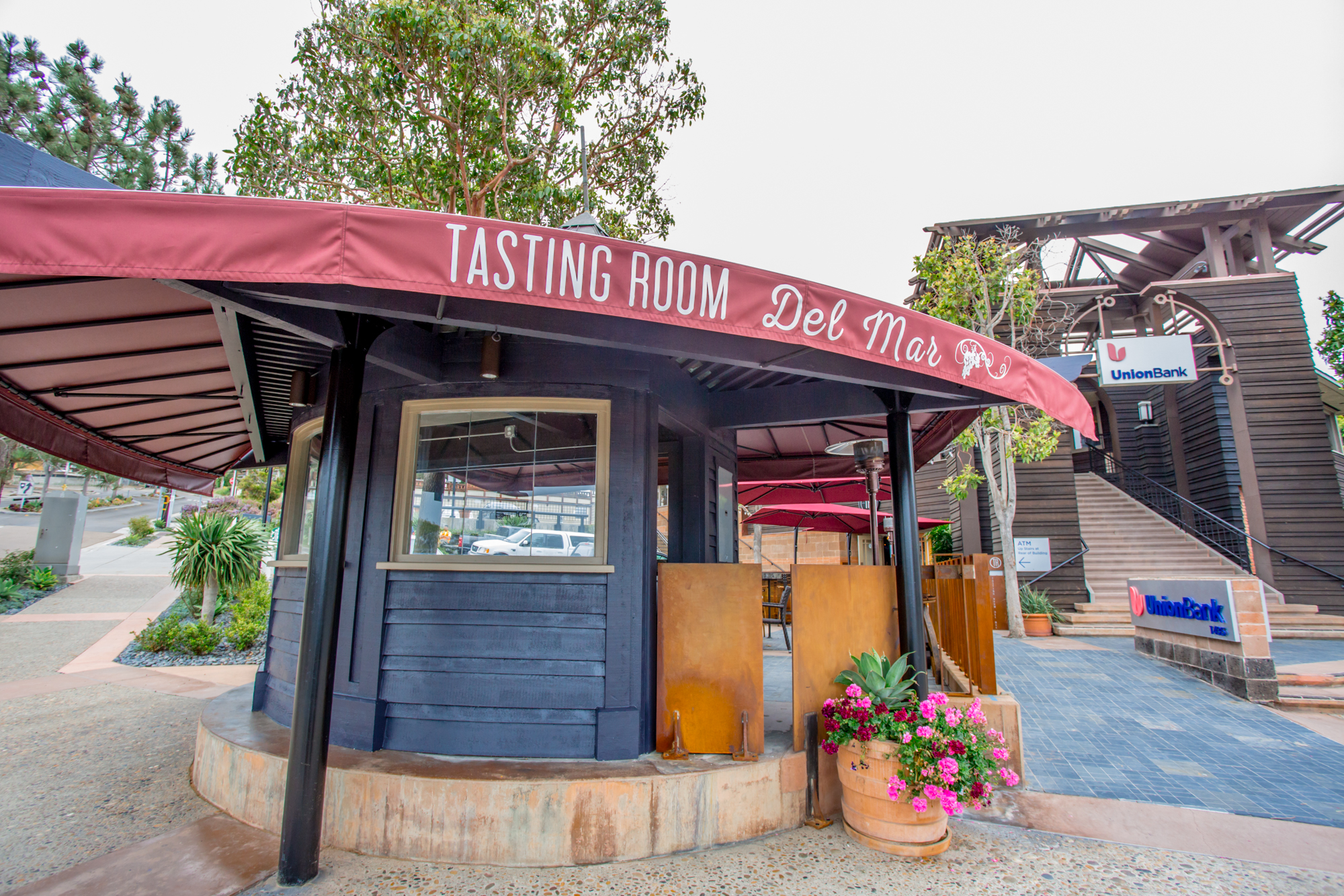 Tasting Room for Fine Food, Craft Beer & Wine Debuts in Del Mar