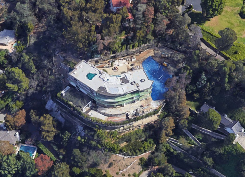 An aerial view of the mansion at 901 Strada Vecchia.