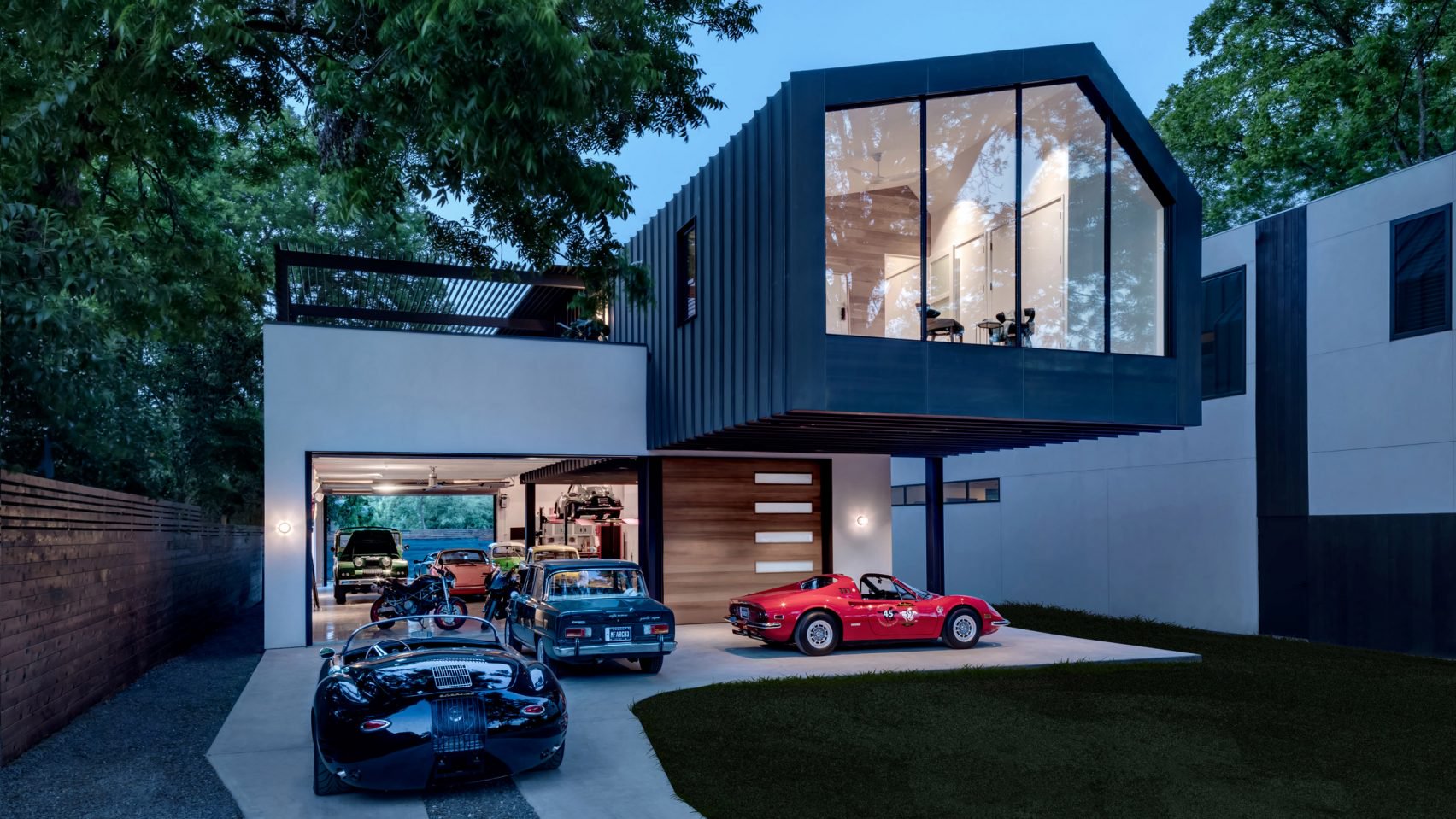 Modern house for car collector