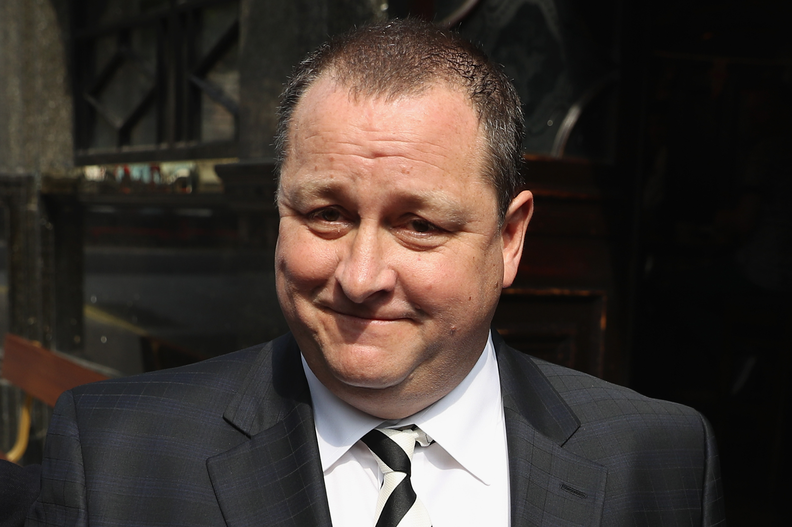Sports Direct Founder Faces Commons Select Committee Over Working Conditions
