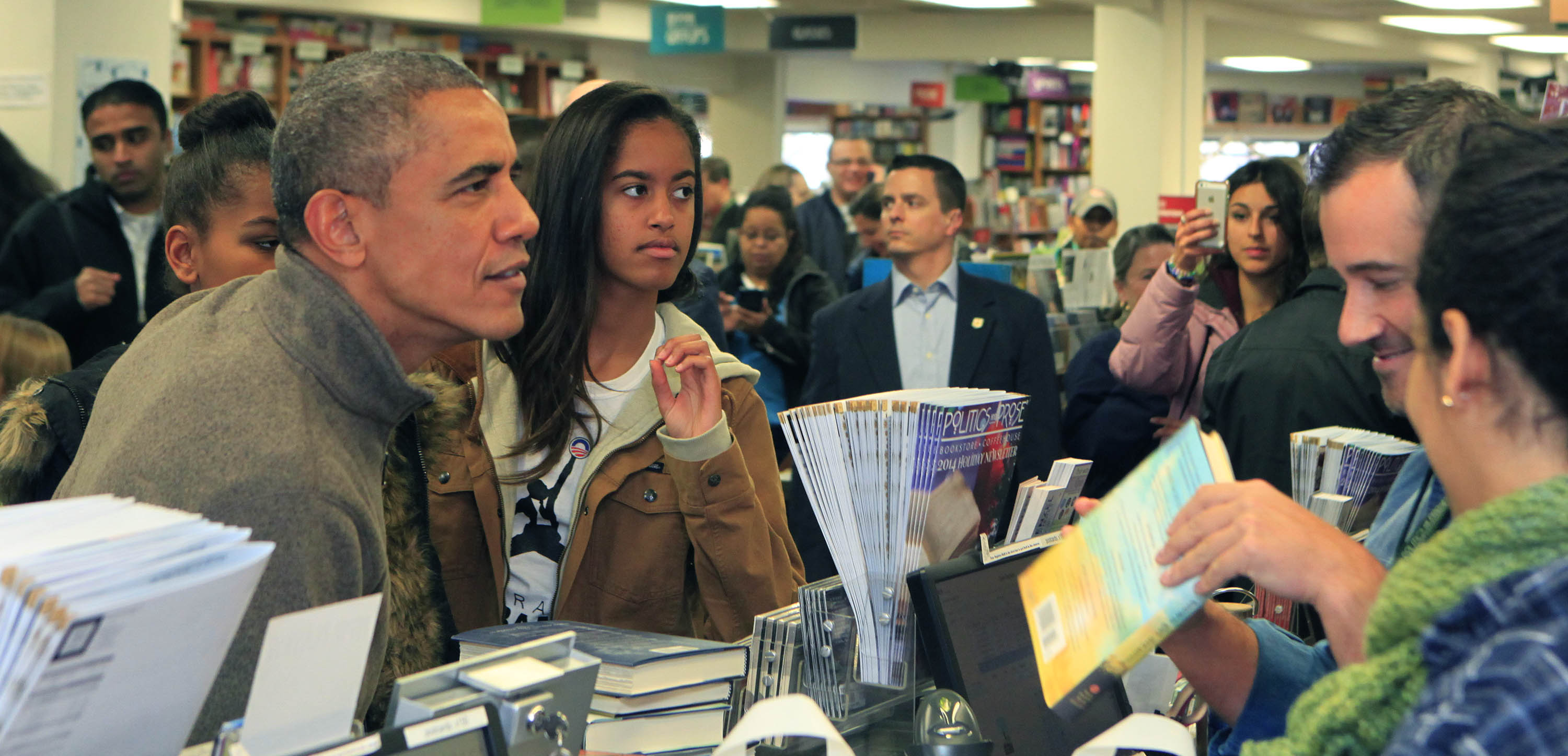 Obama Visits Local Bookstore On Small Business Saturday