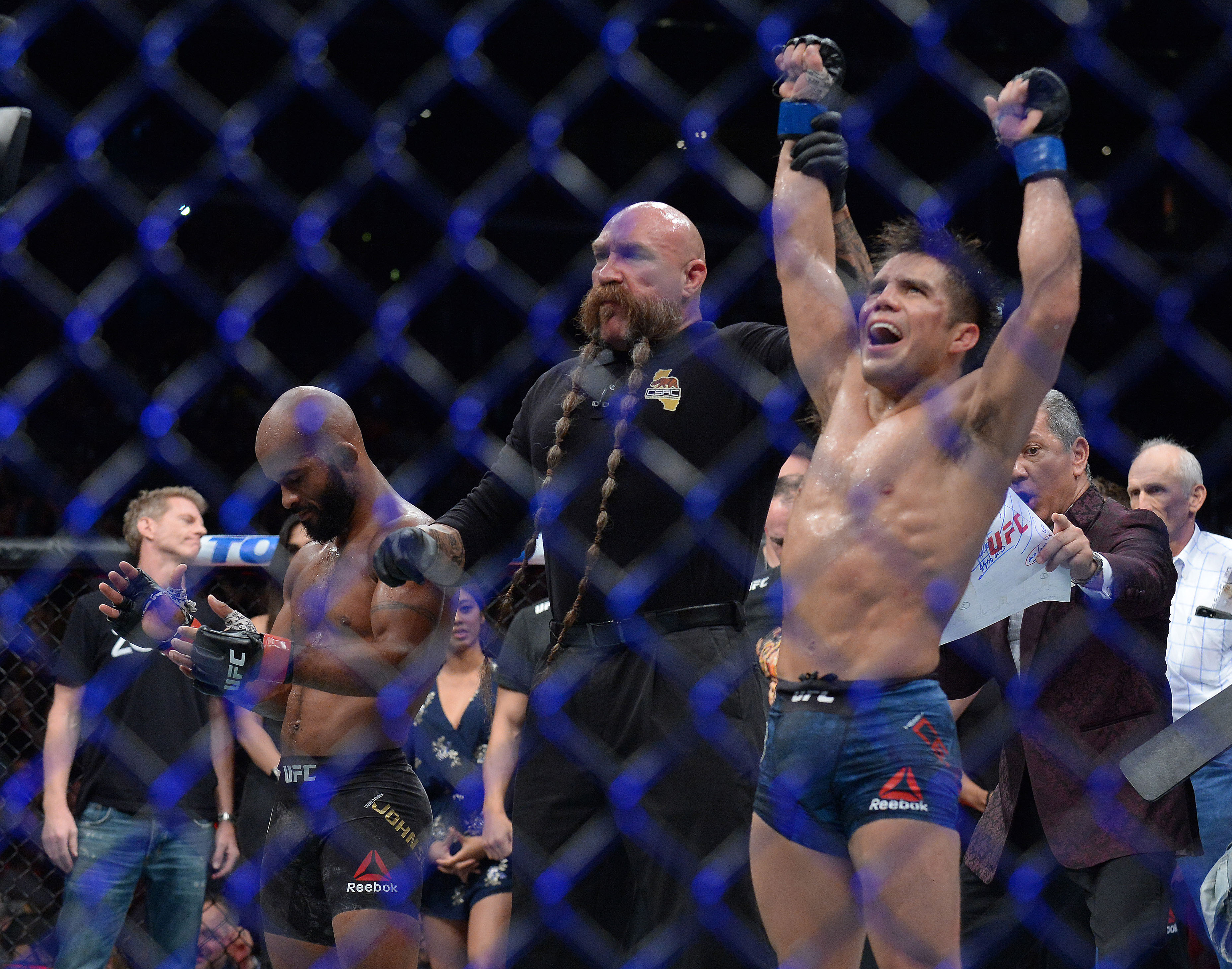 MMA: UFC 227-Johnson vs Cejudo