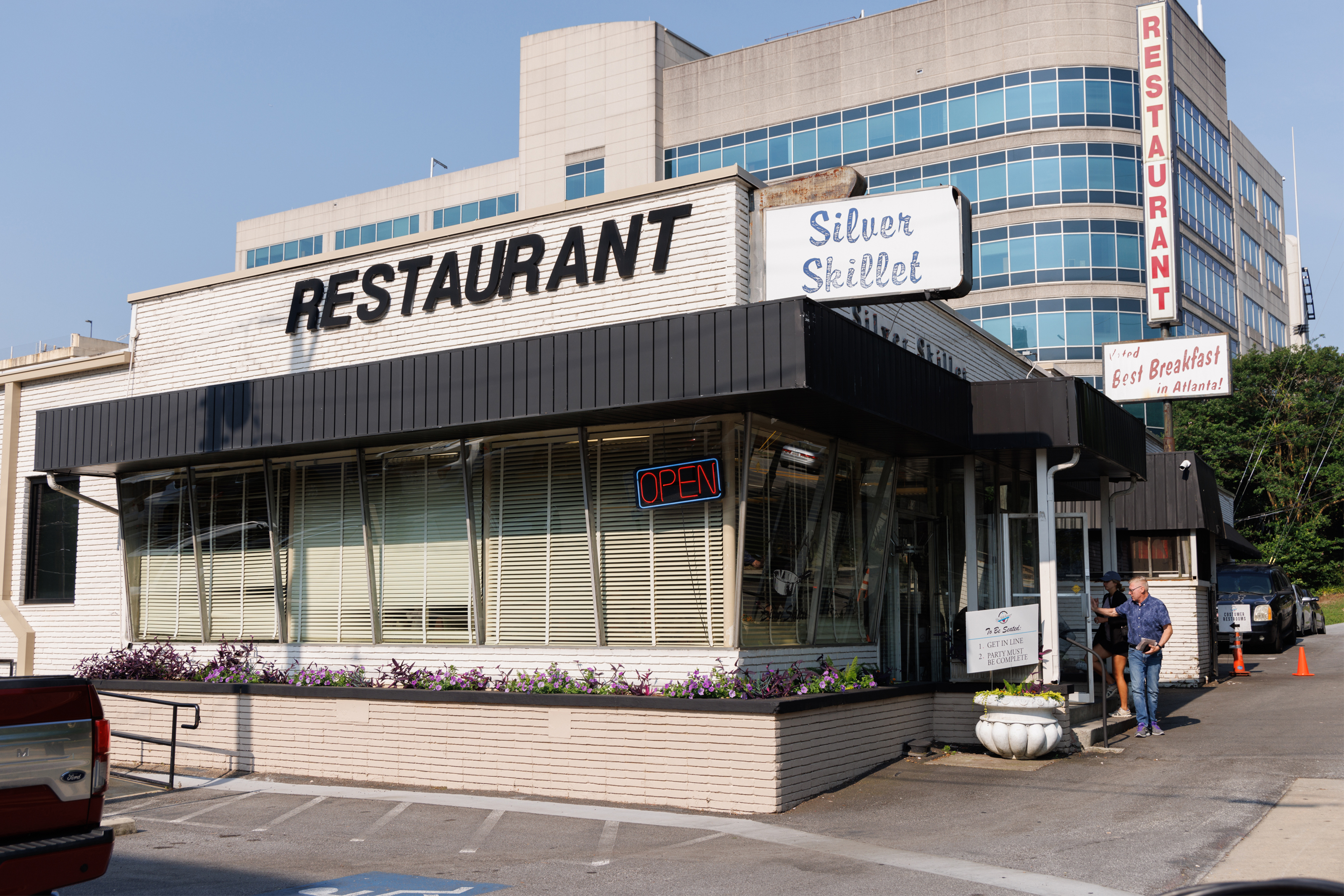 The Silver Skillet has been an Atlanta staple since 1956.