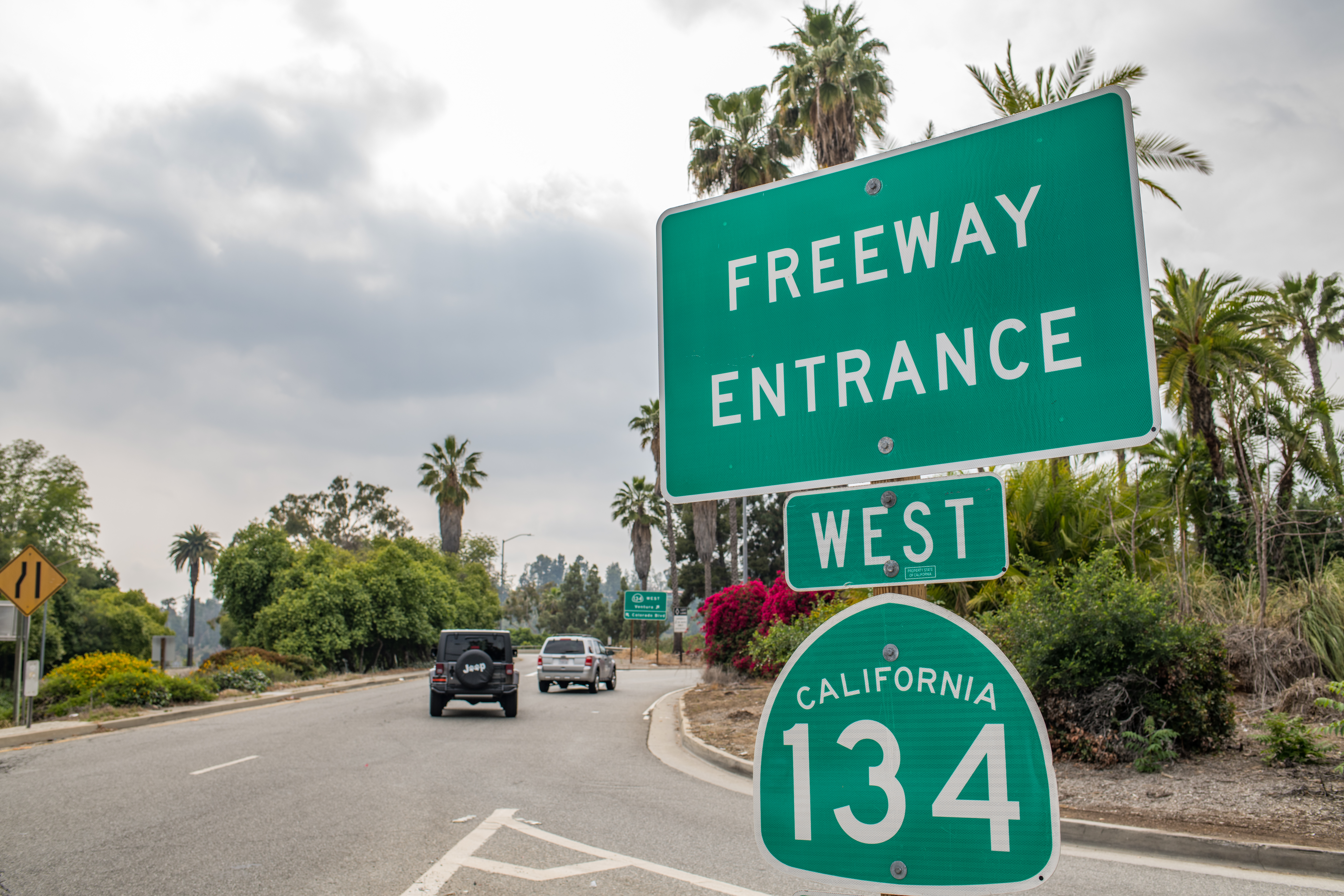 134 freeway sign