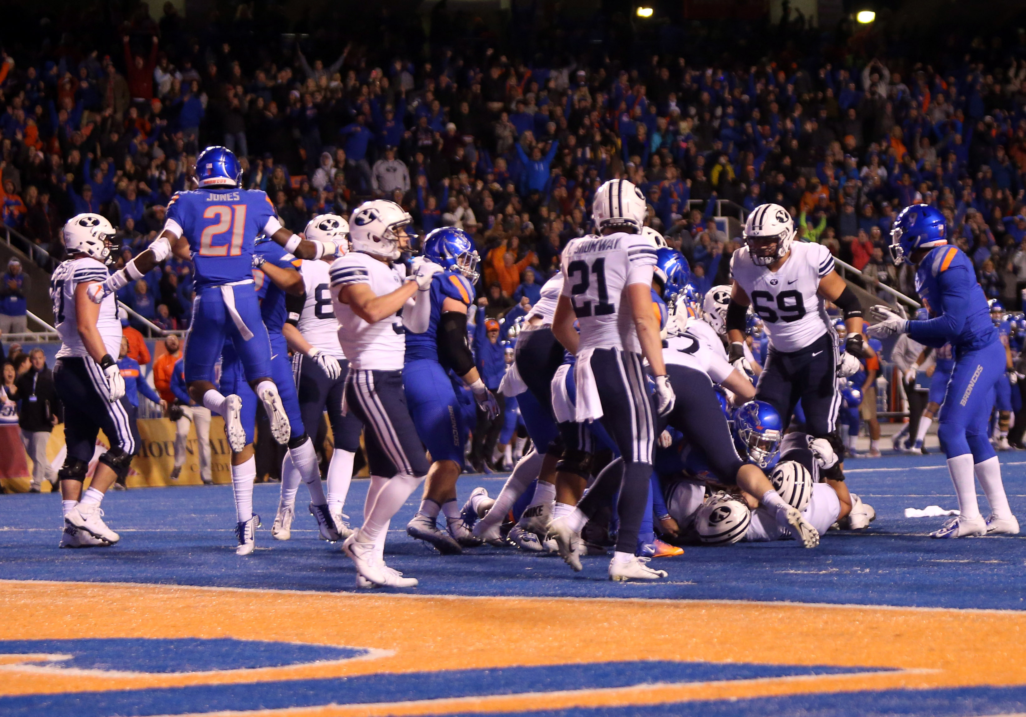 NCAA Football: Brigham Young at Boise State