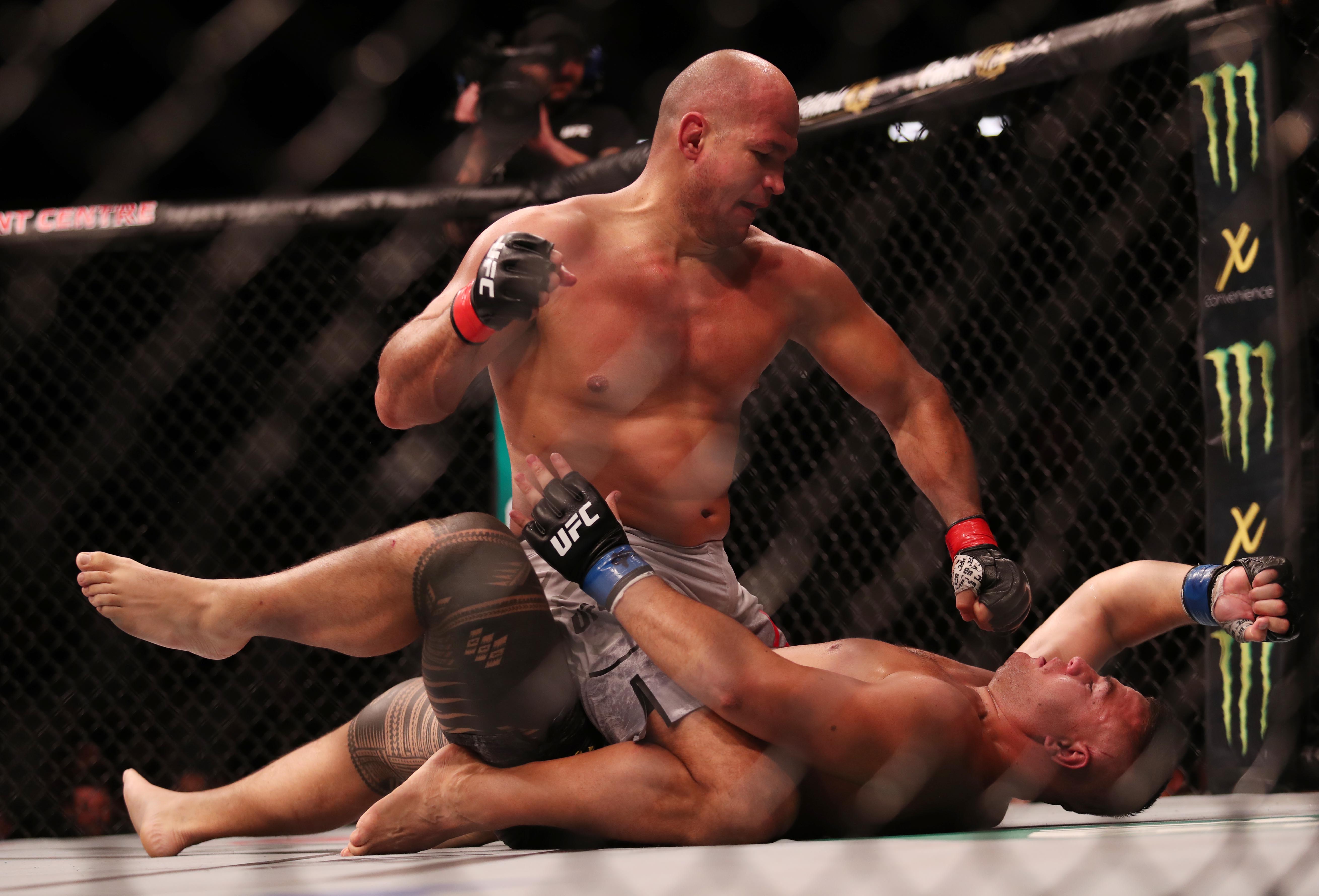 MMA: UFC Fight Night-Adelaide-Dos Santos vs Tuivasa