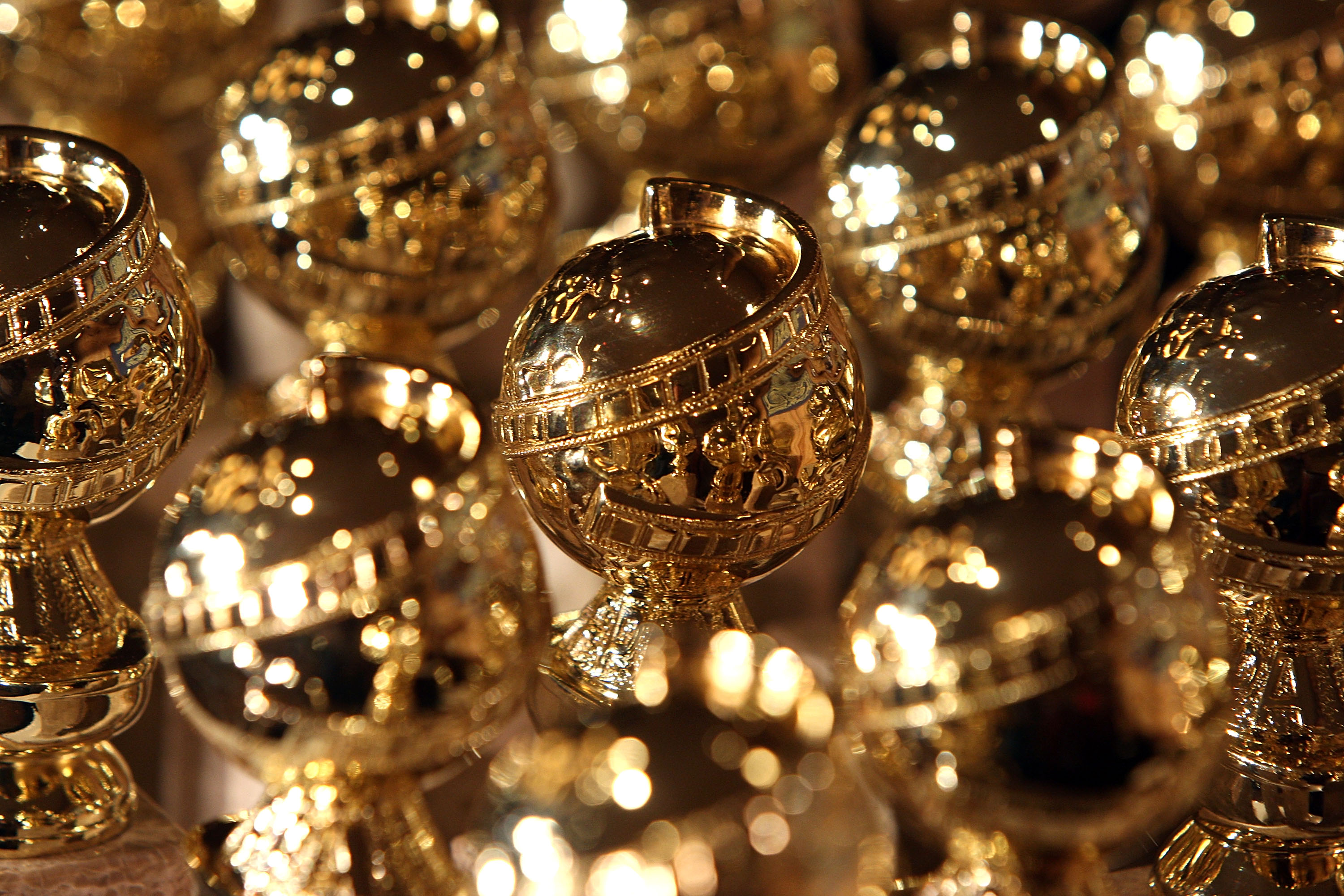 Golden Globes award statues.