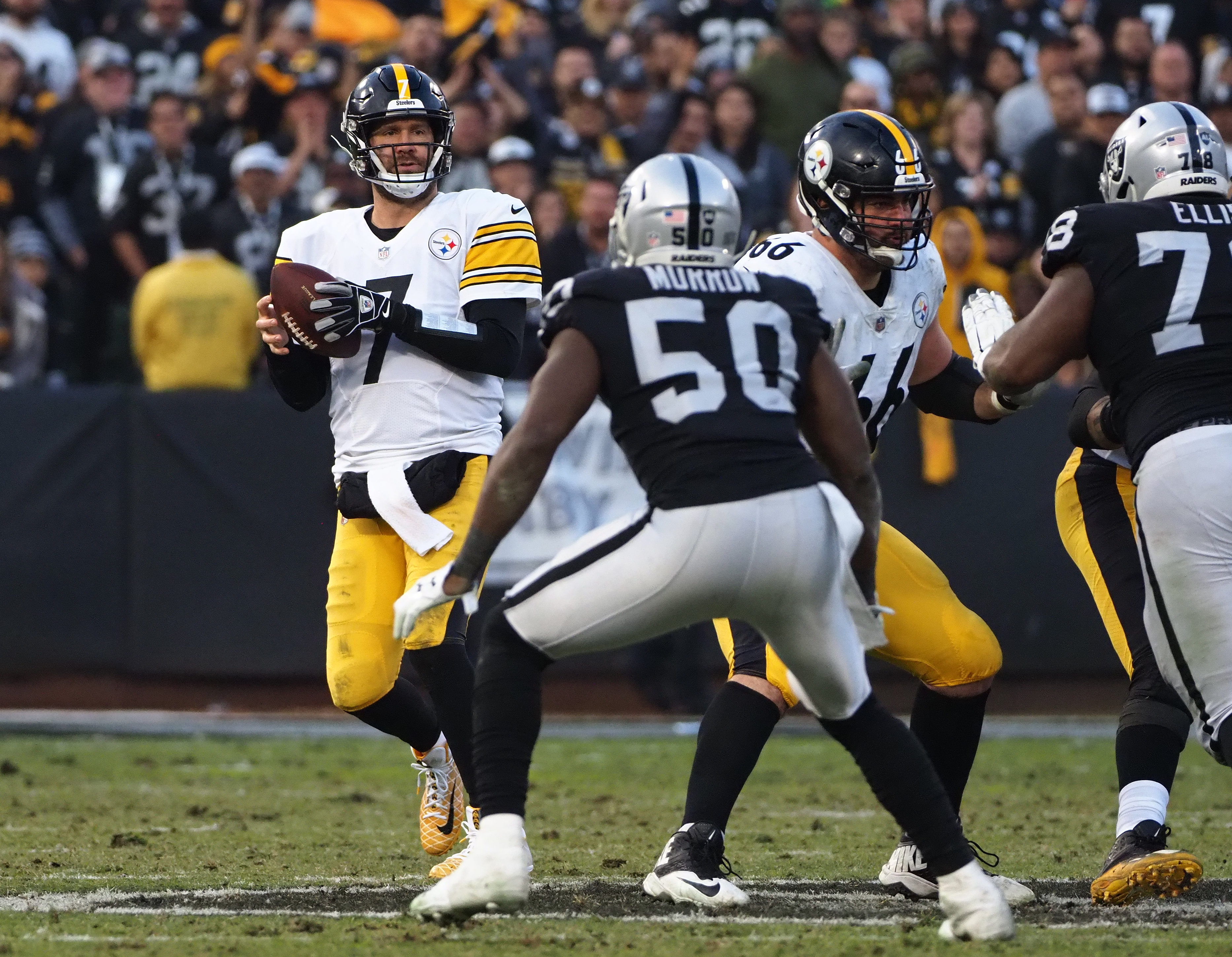 NFL: Pittsburgh Steelers at Oakland Raiders