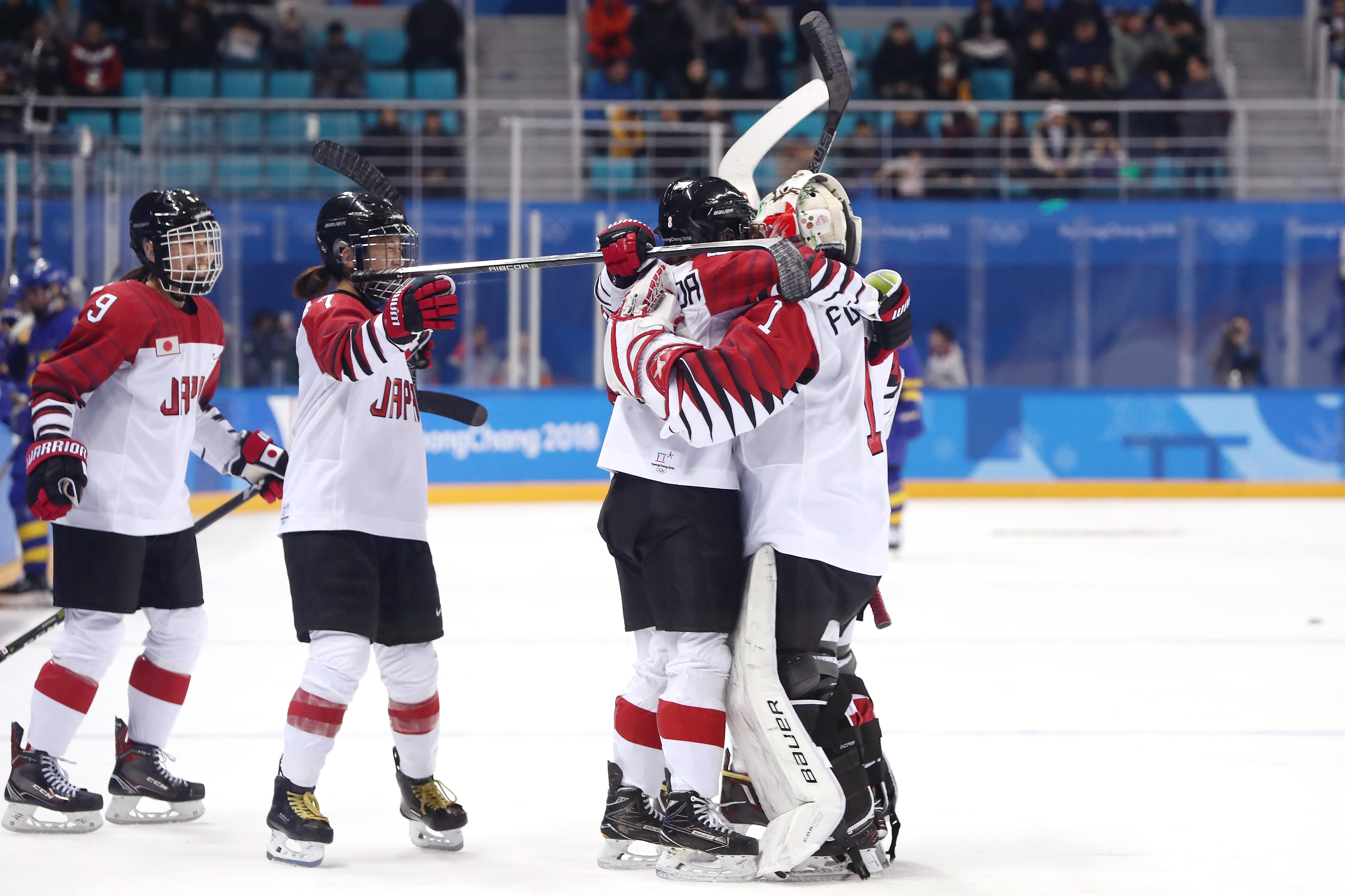 Nana Fujimoto #1 of Japan celebrates with teammates after defeating Sweden&nbsp;