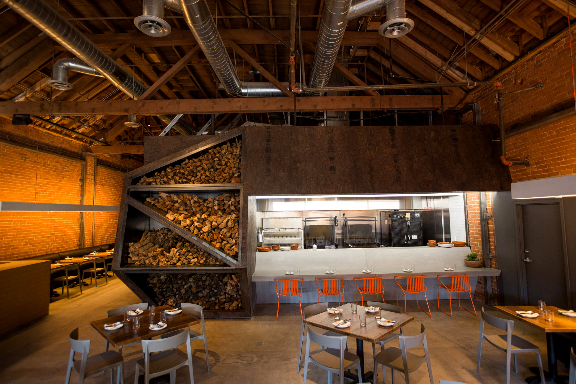 The Hatfields Begin Grilling Up La Brea on Monday With Odys &amp; Penelope