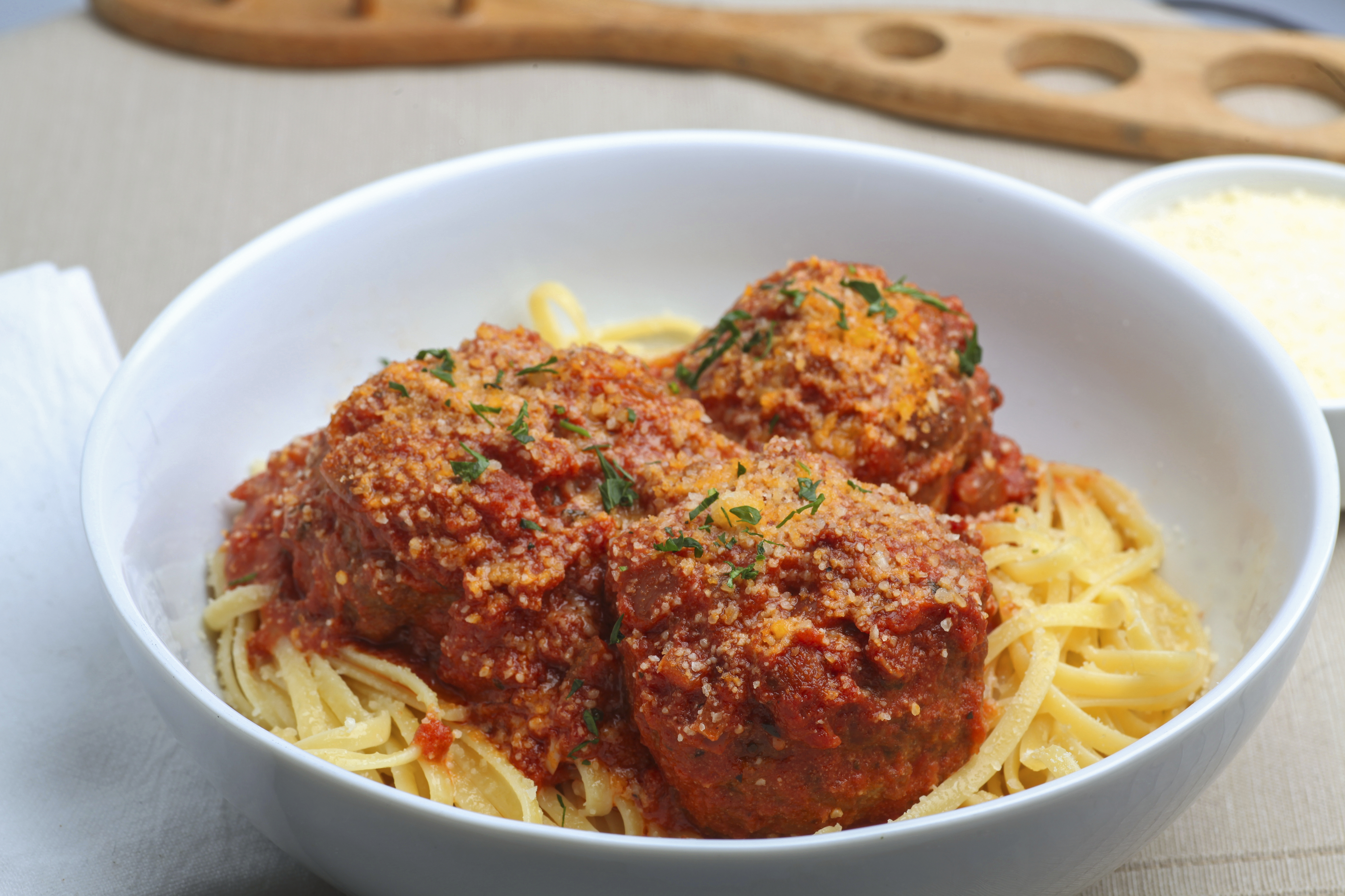 Linguini and meatballs