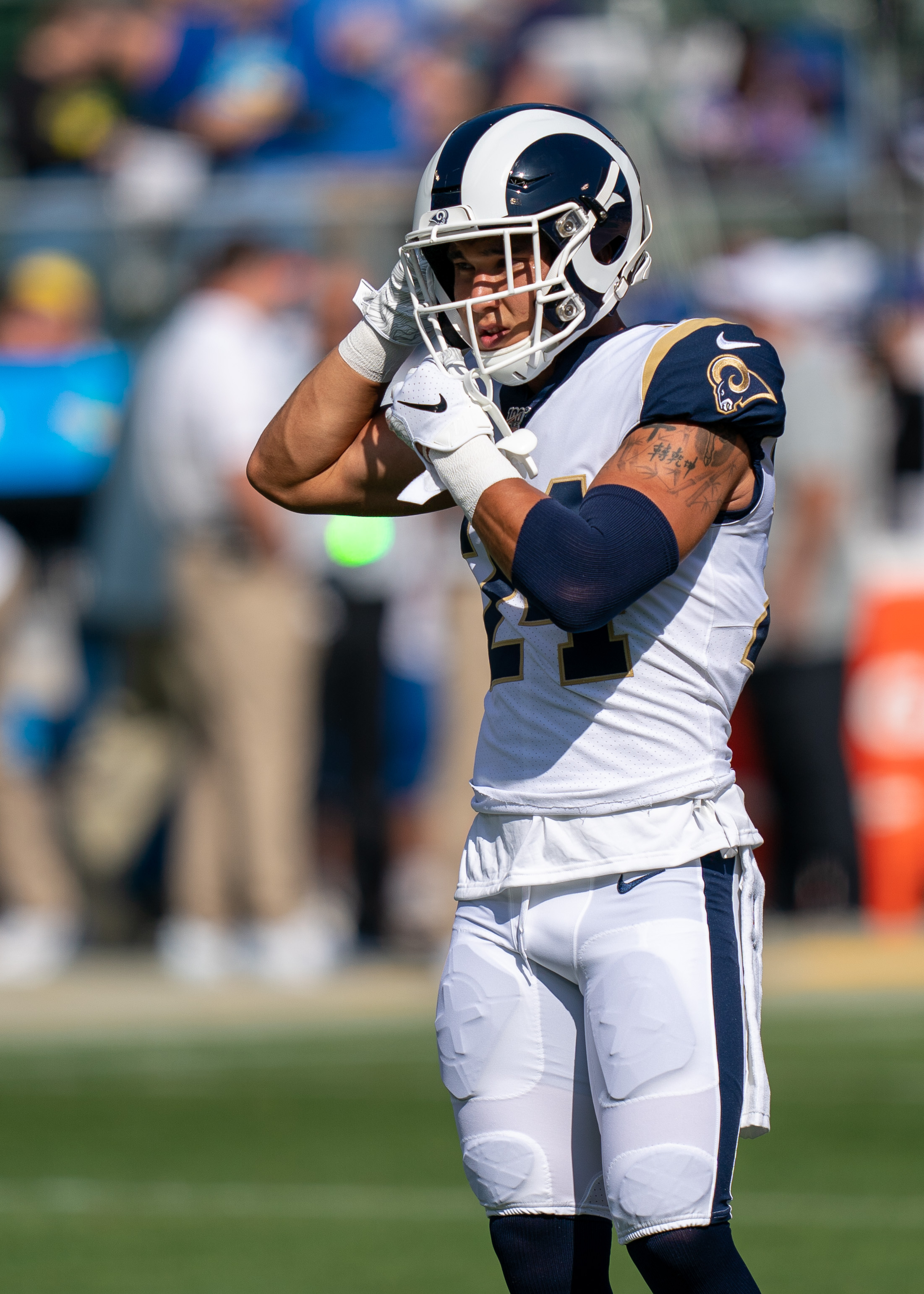 Los Angeles Rams S Taylor Rapp warms up before the start of the preseason opener against the Oakland Raiders, Aug. 10, 2019.