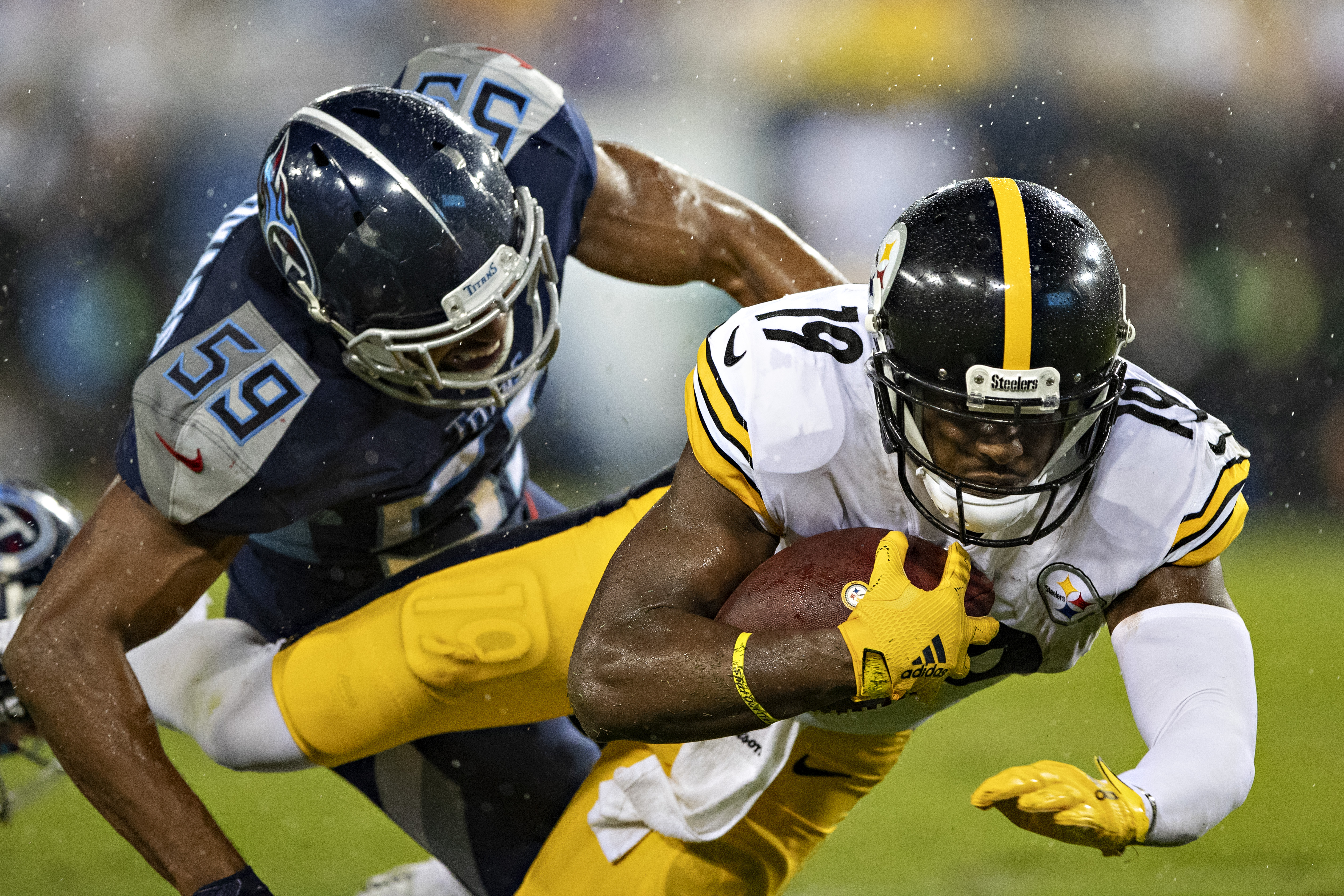 Pittsburgh Steelers v Tennessee Titans