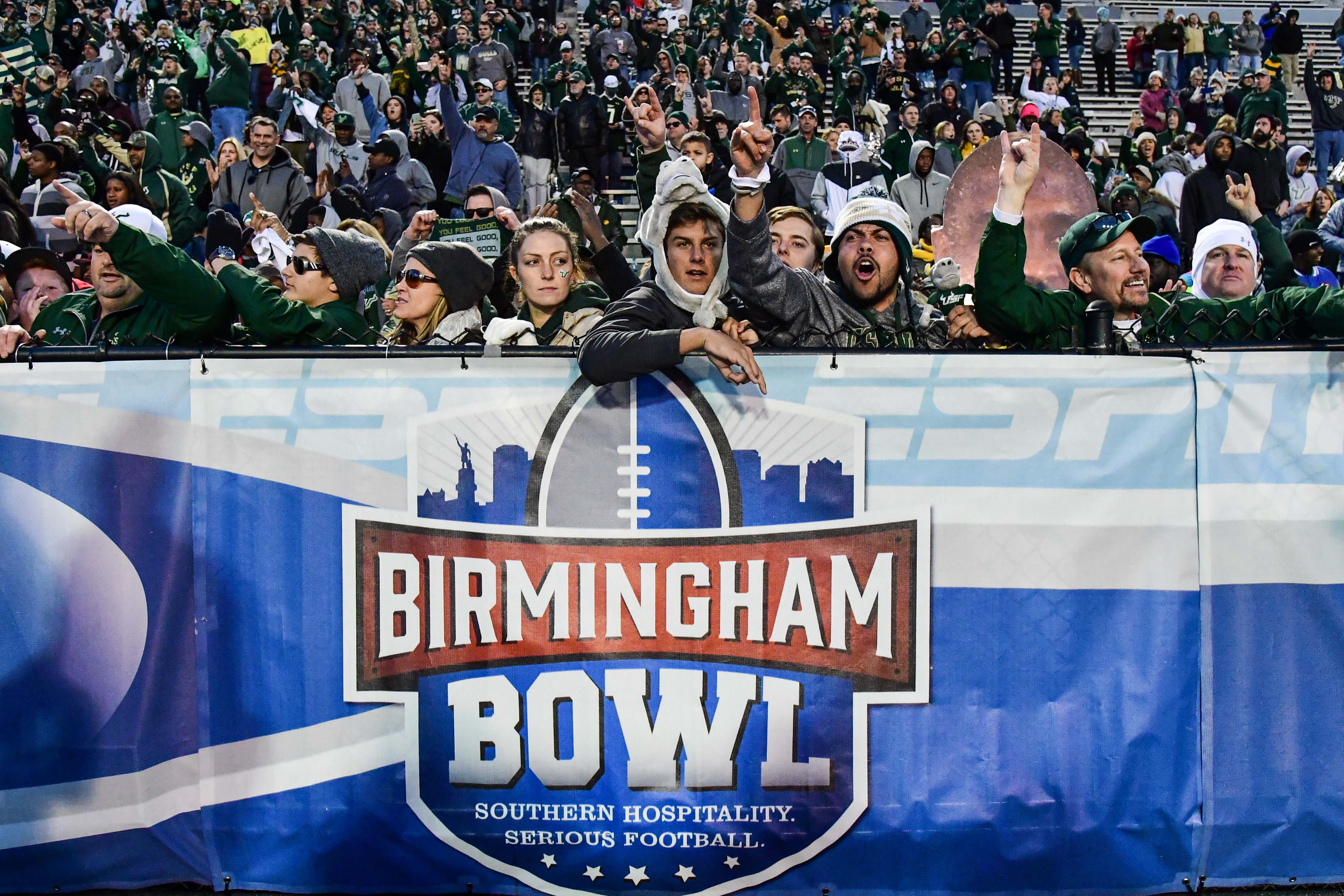NCAA Football: Birmingham Bowl-South Florida vs South Carolina