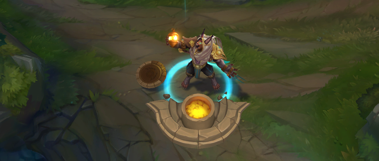 Guardian of the Sand Rengar stands over some gold with a lantern in hand
