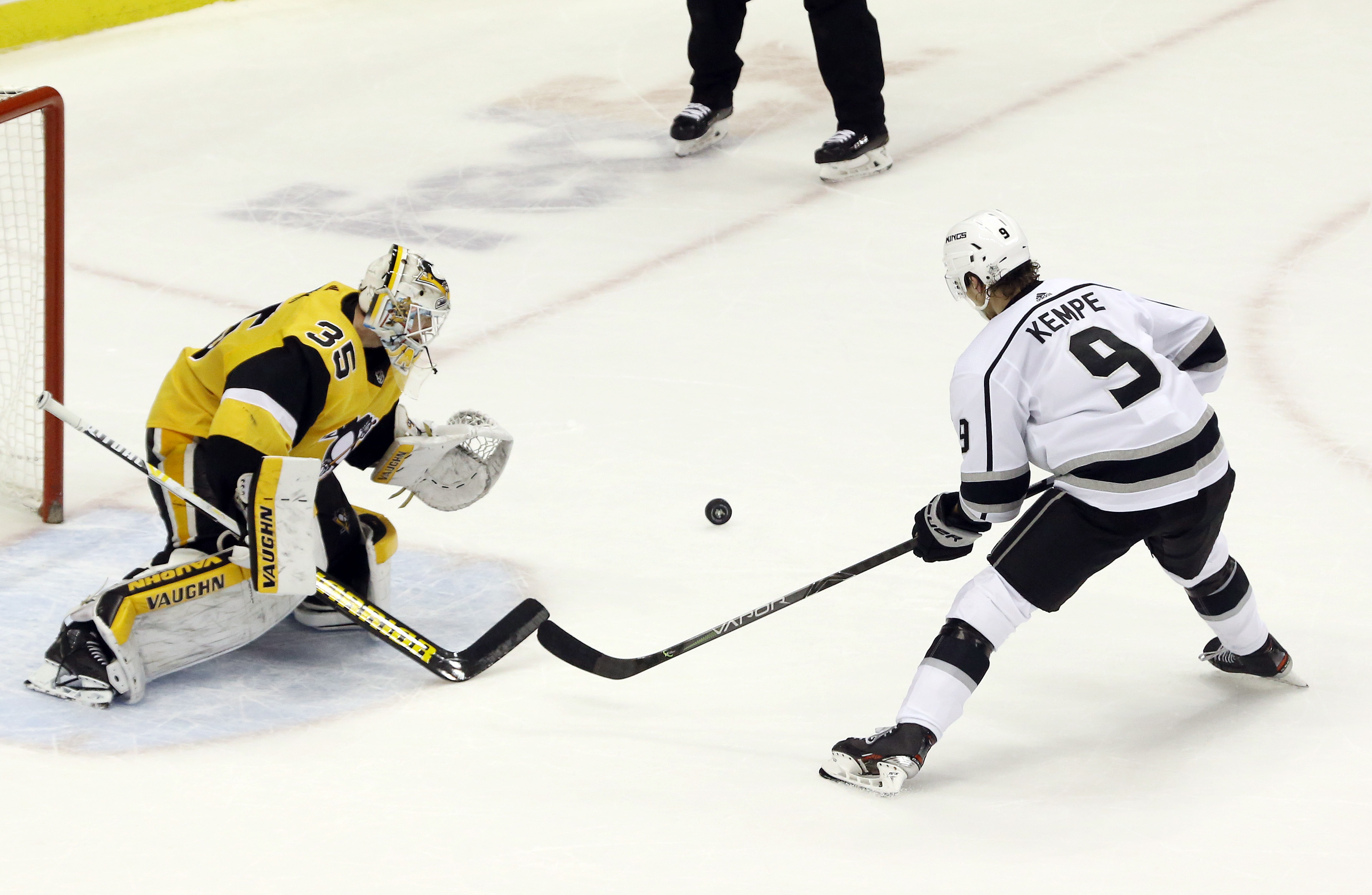 NHL: Los Angeles Kings at Pittsburgh Penguins