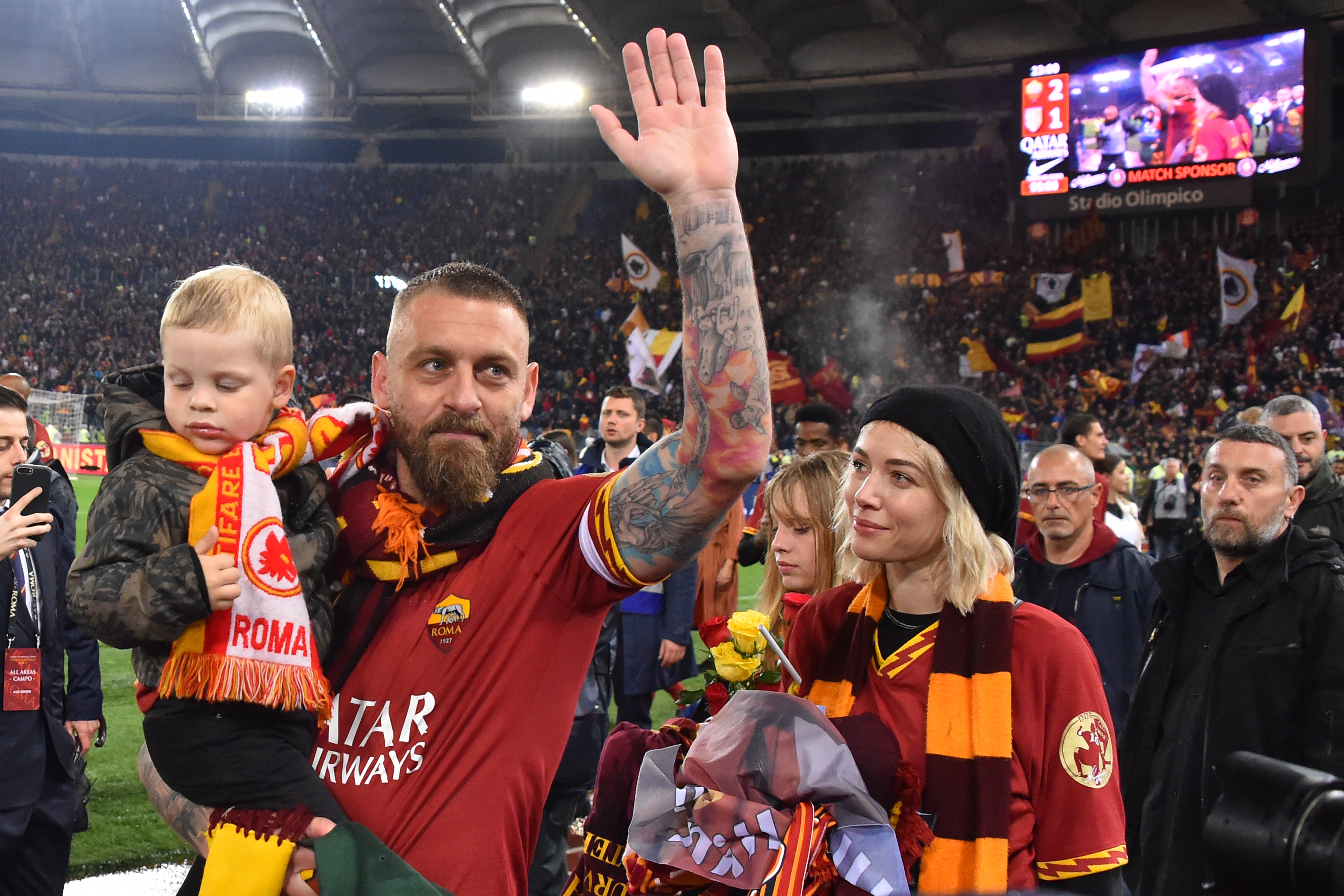 Daniele De Rossi leaves AS Roma after 18 years
