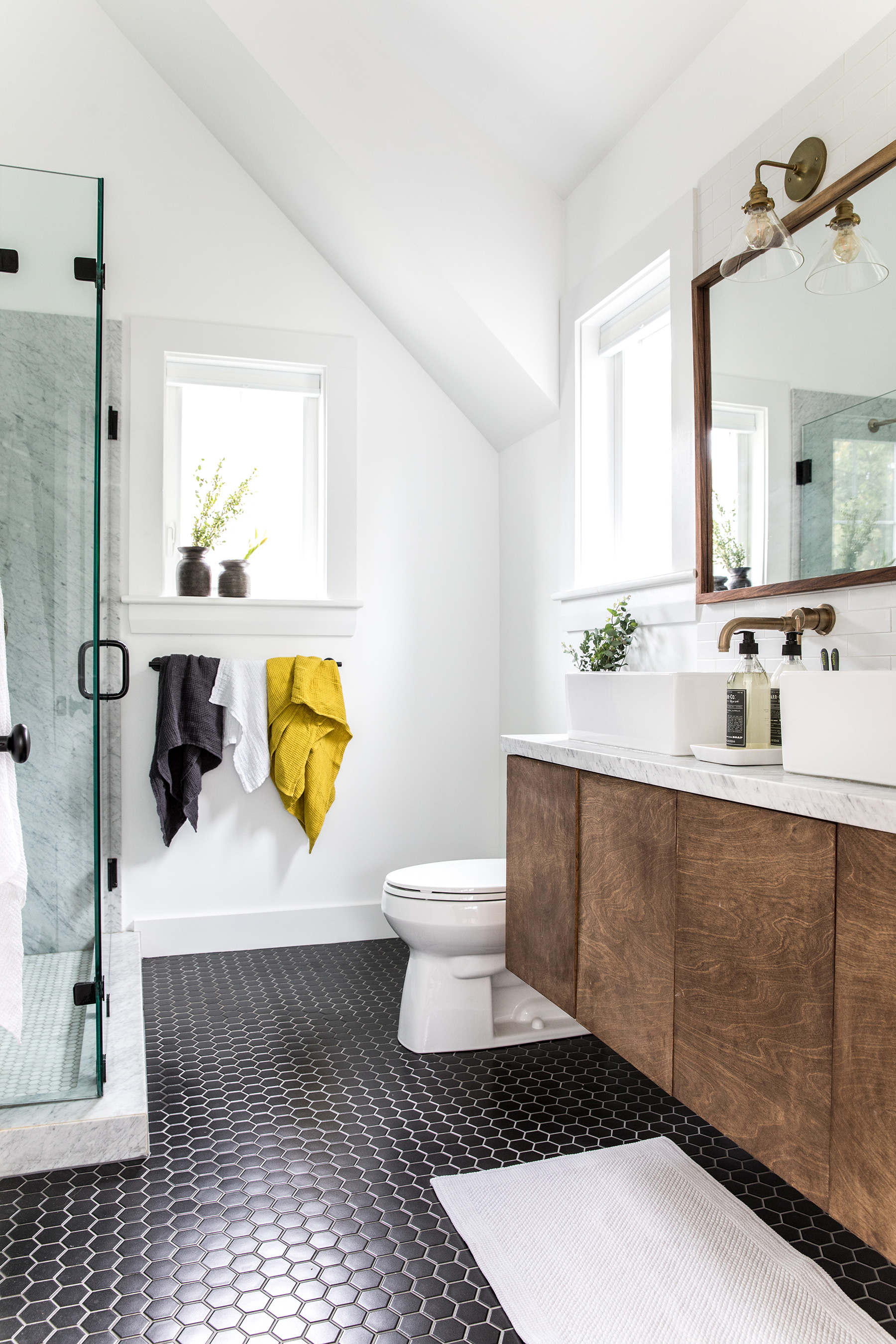 a Cape Cod-style remodel in Cumberland Foreside, ME, master bathroom
