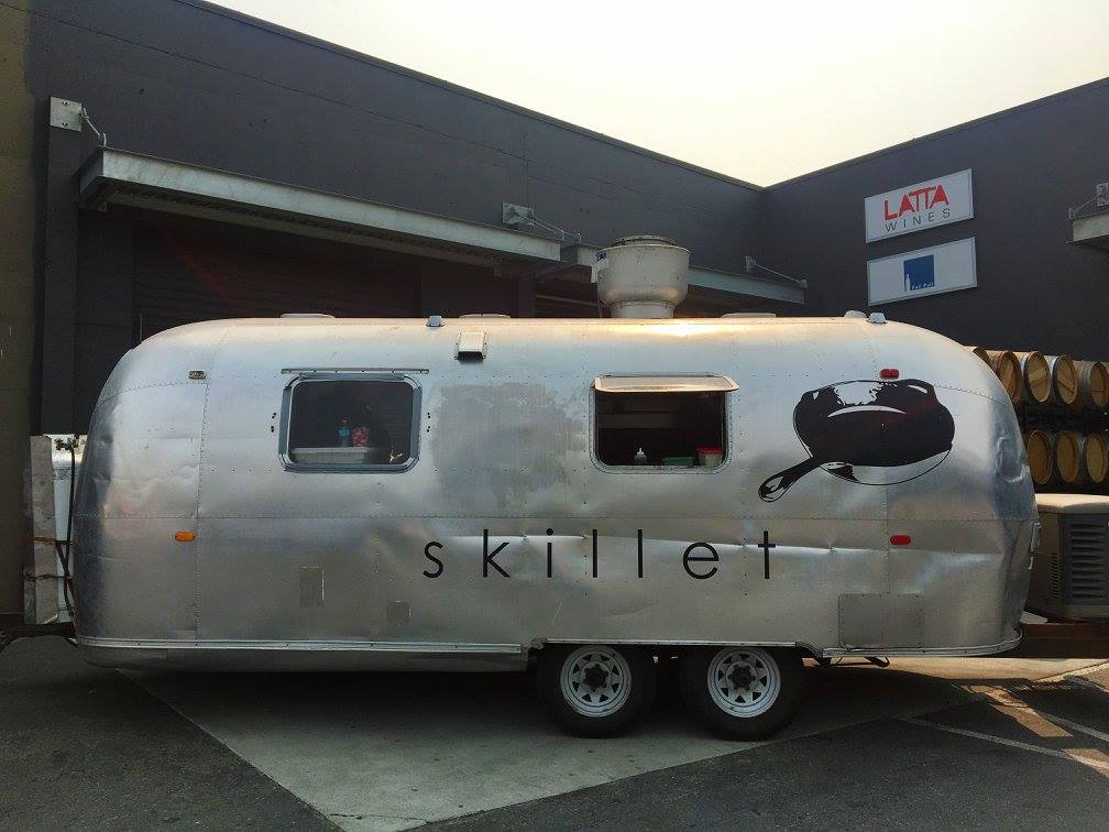 The vintage Airstream trailer of Skillet food truck in Seattle