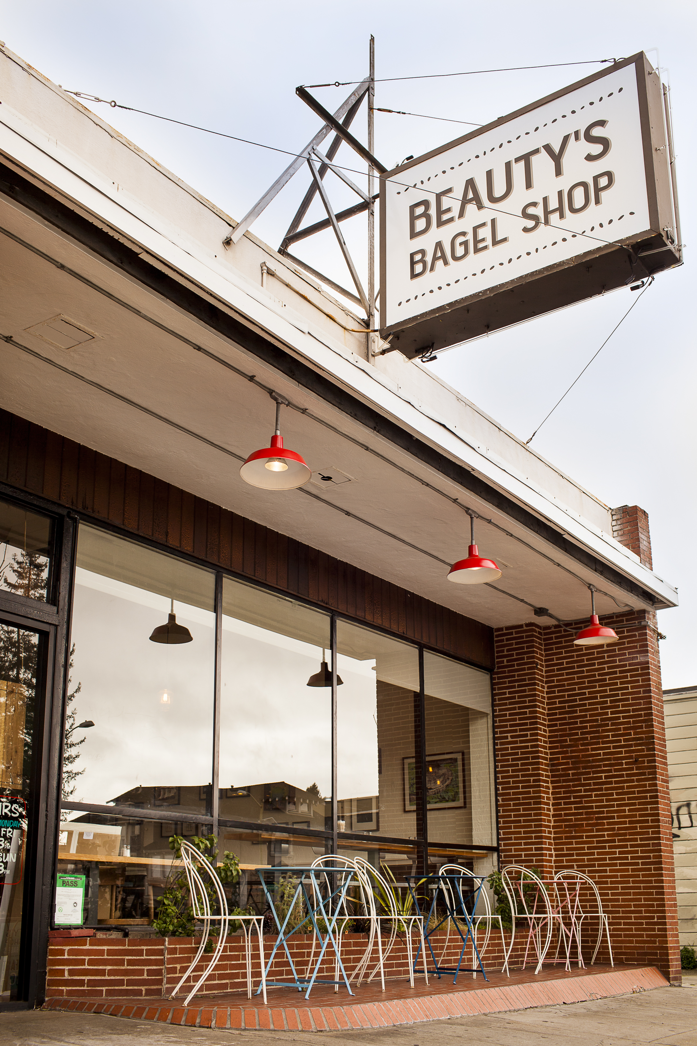 Exterior of Beauty’s Bagel Shop