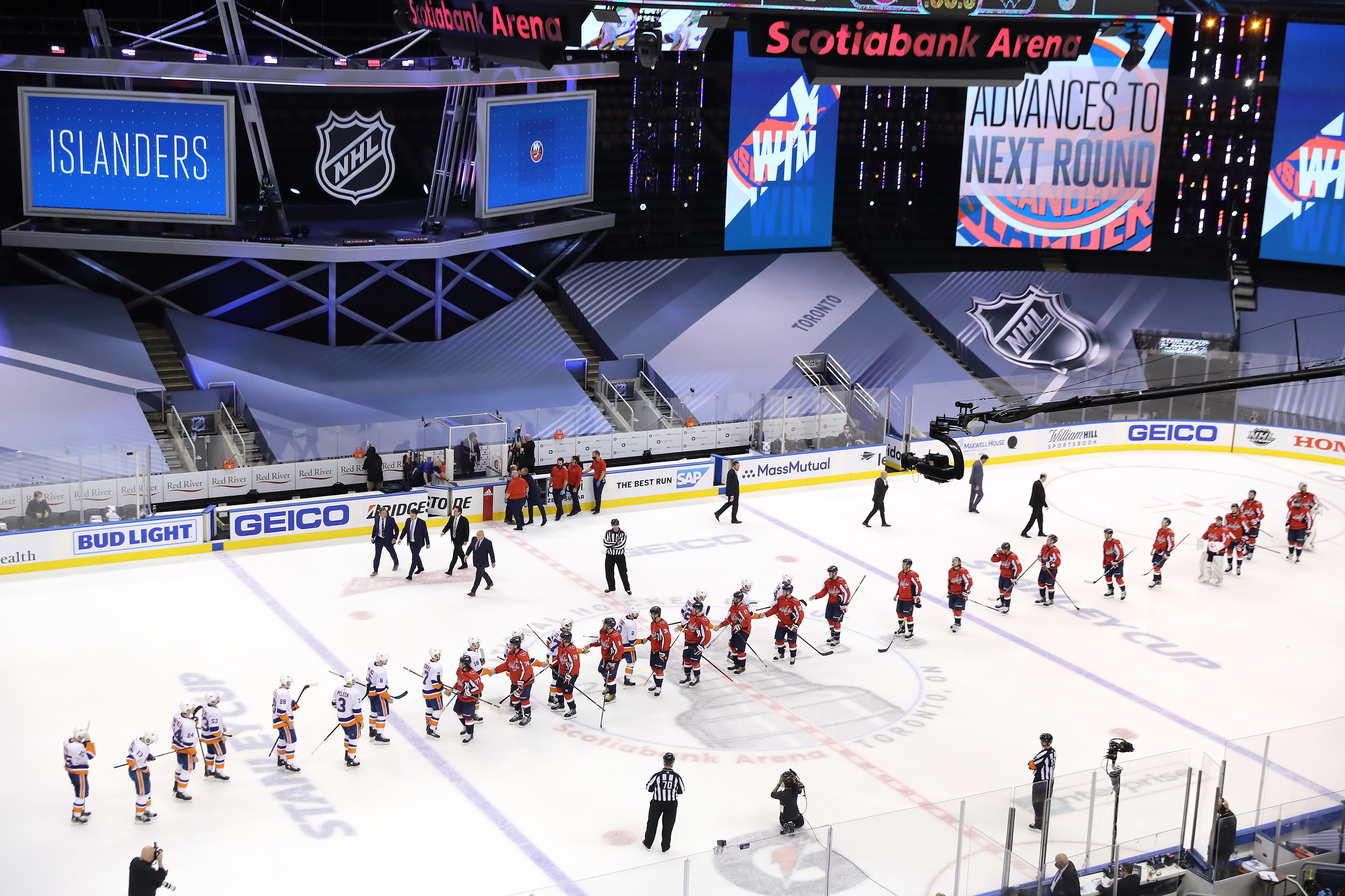 Washington Capitals v New York Islanders - Game Five