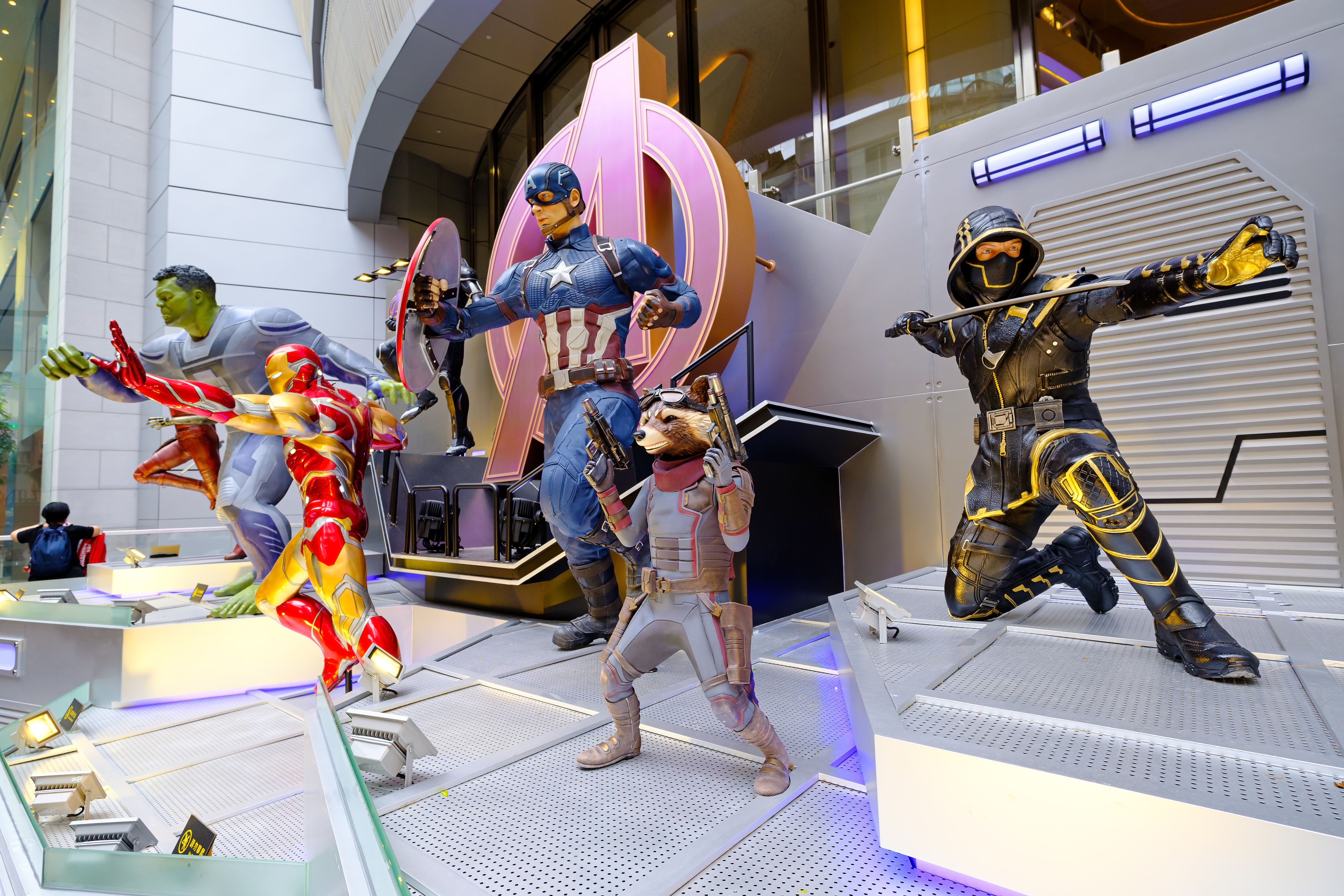 Iron man, Rocket Raccoon, Hulk, Hawkeye and Captain America are fictional characters seen appearing in American comic books published by Marvel Comics. Avengers 4: Endgame” character model features 1:1 life-size statues in Hong Kong, as part of promotional activity before the movie release.