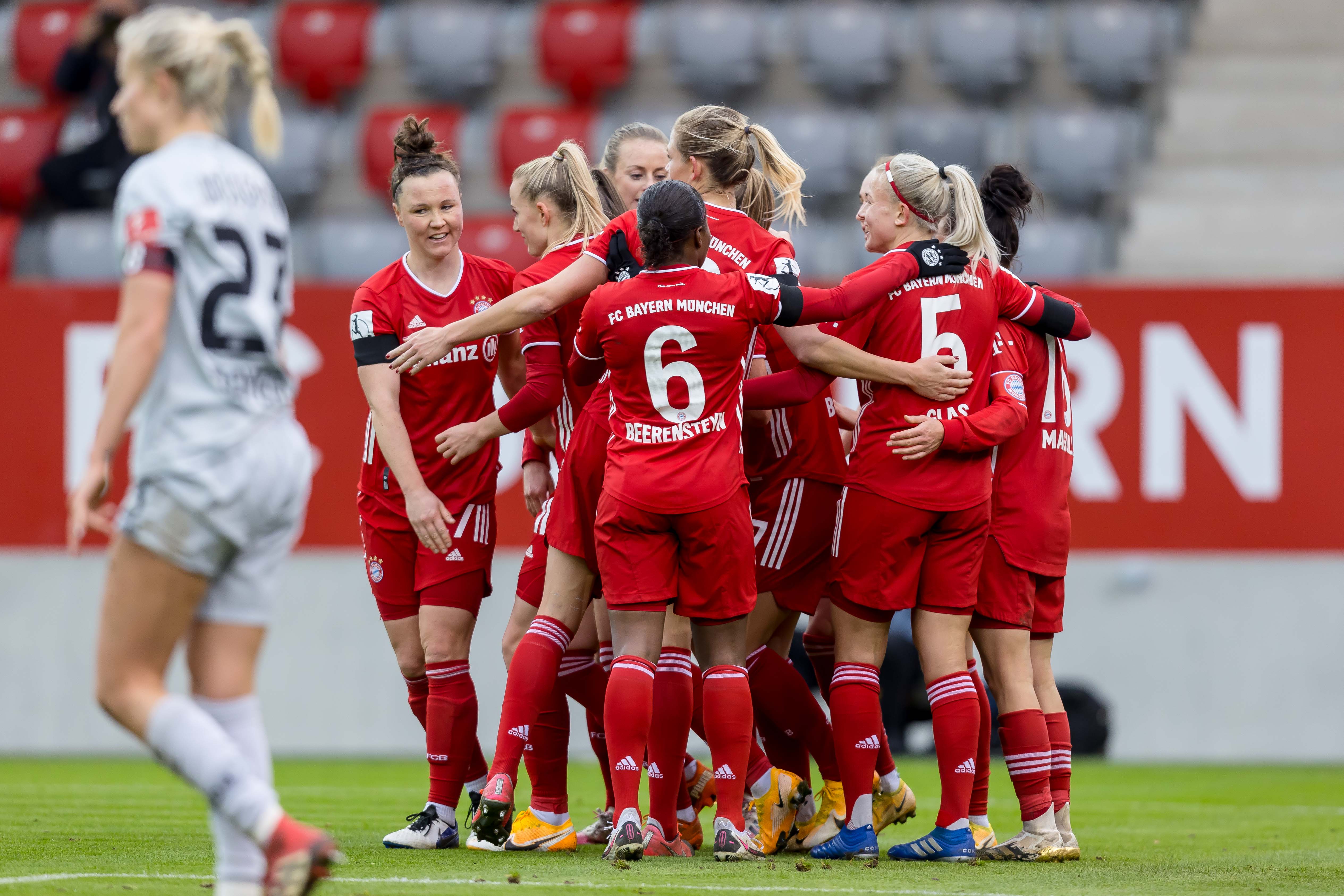 FC Bayern Women v Bayer 04 Leverkusen - Flyeralarm Frauen Bundesliga