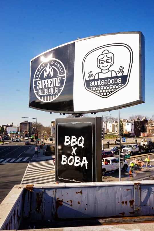 The dual sign for Supreme Barbecue x Auntea Boba