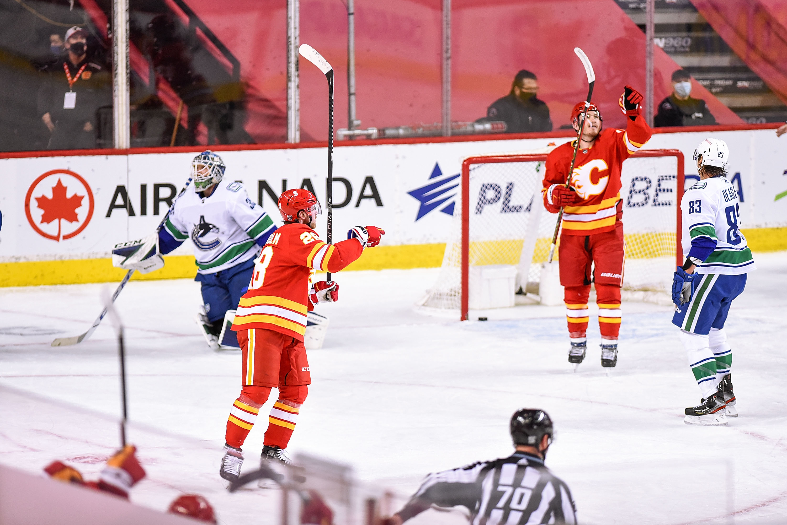 NHL: JAN 18 Canucks at Flames