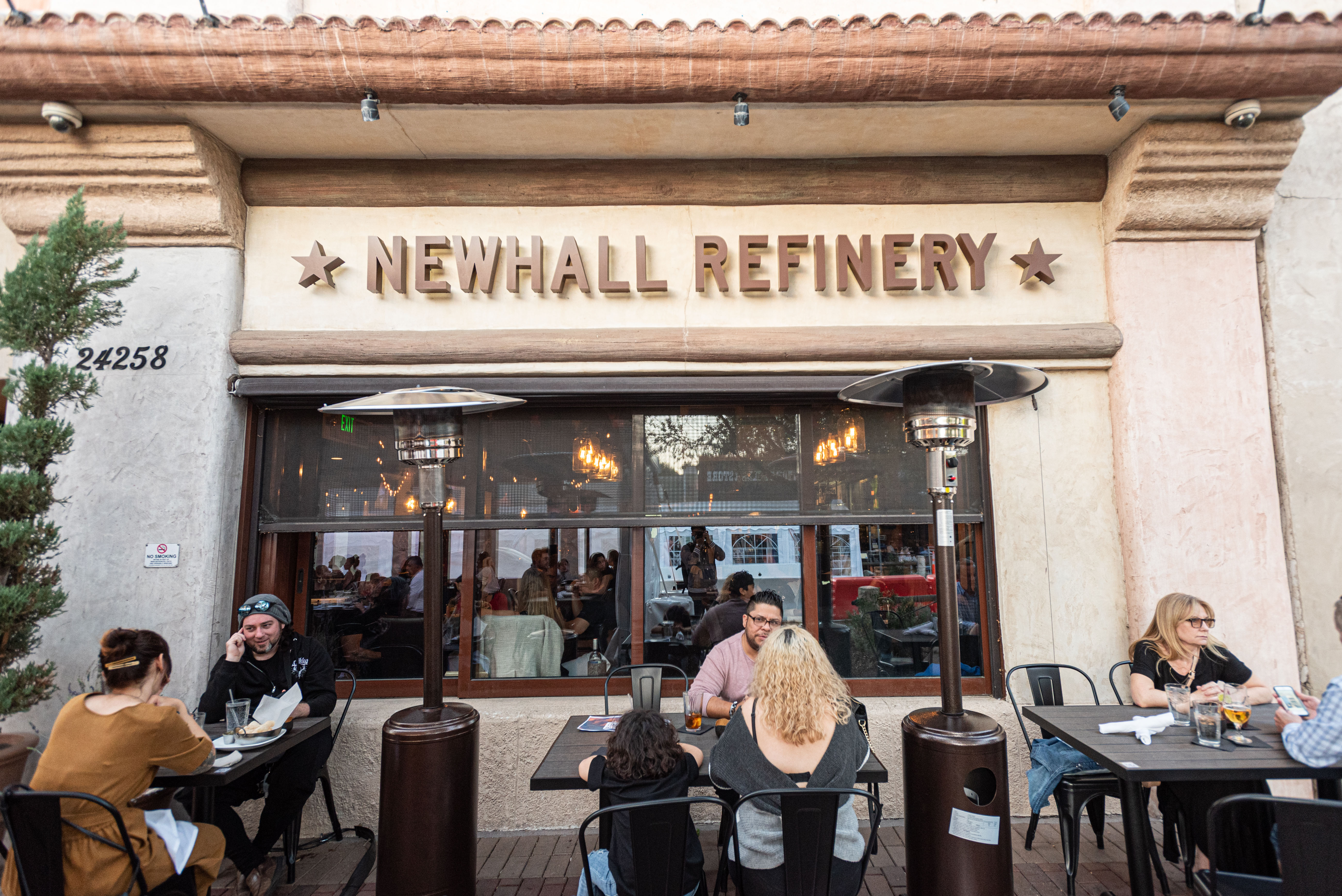 Newhall Refinery gastropub with diners on a Saturday evening in Santa Clarita.