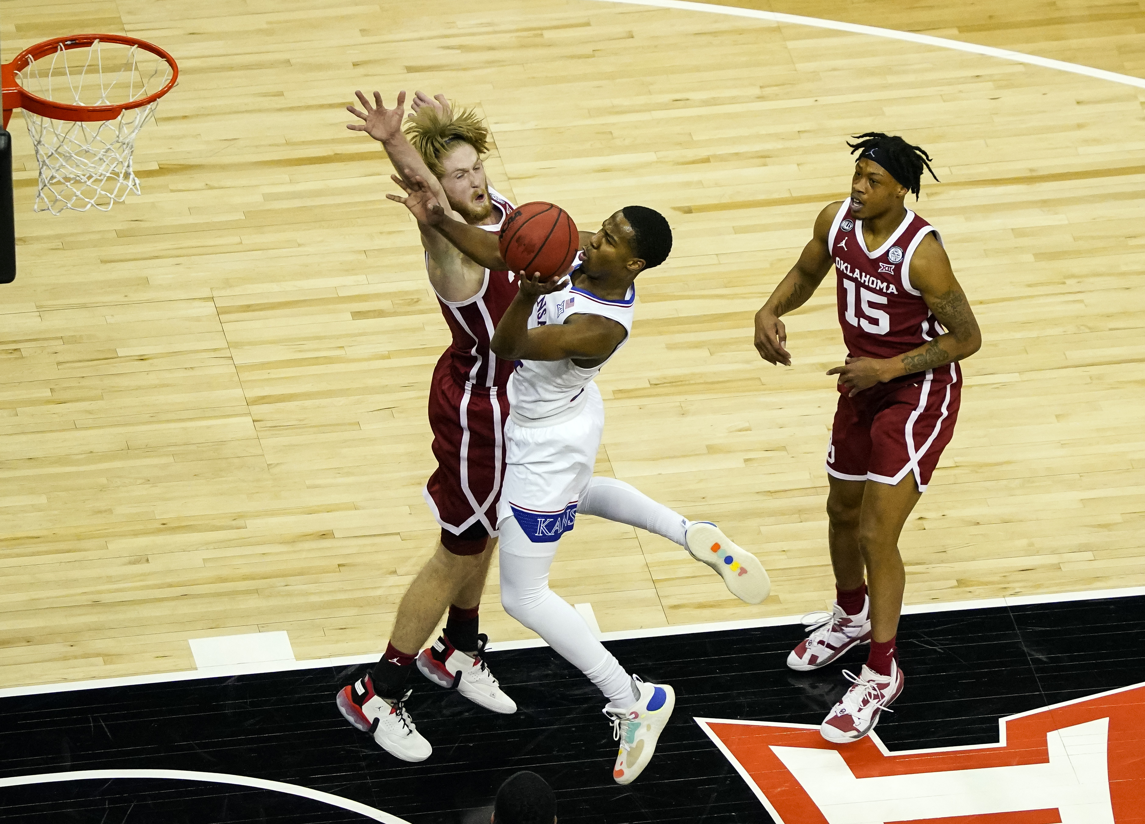 NCAA Basketball: Big 12 Conference Tournament-Oklahoma vs Kansas